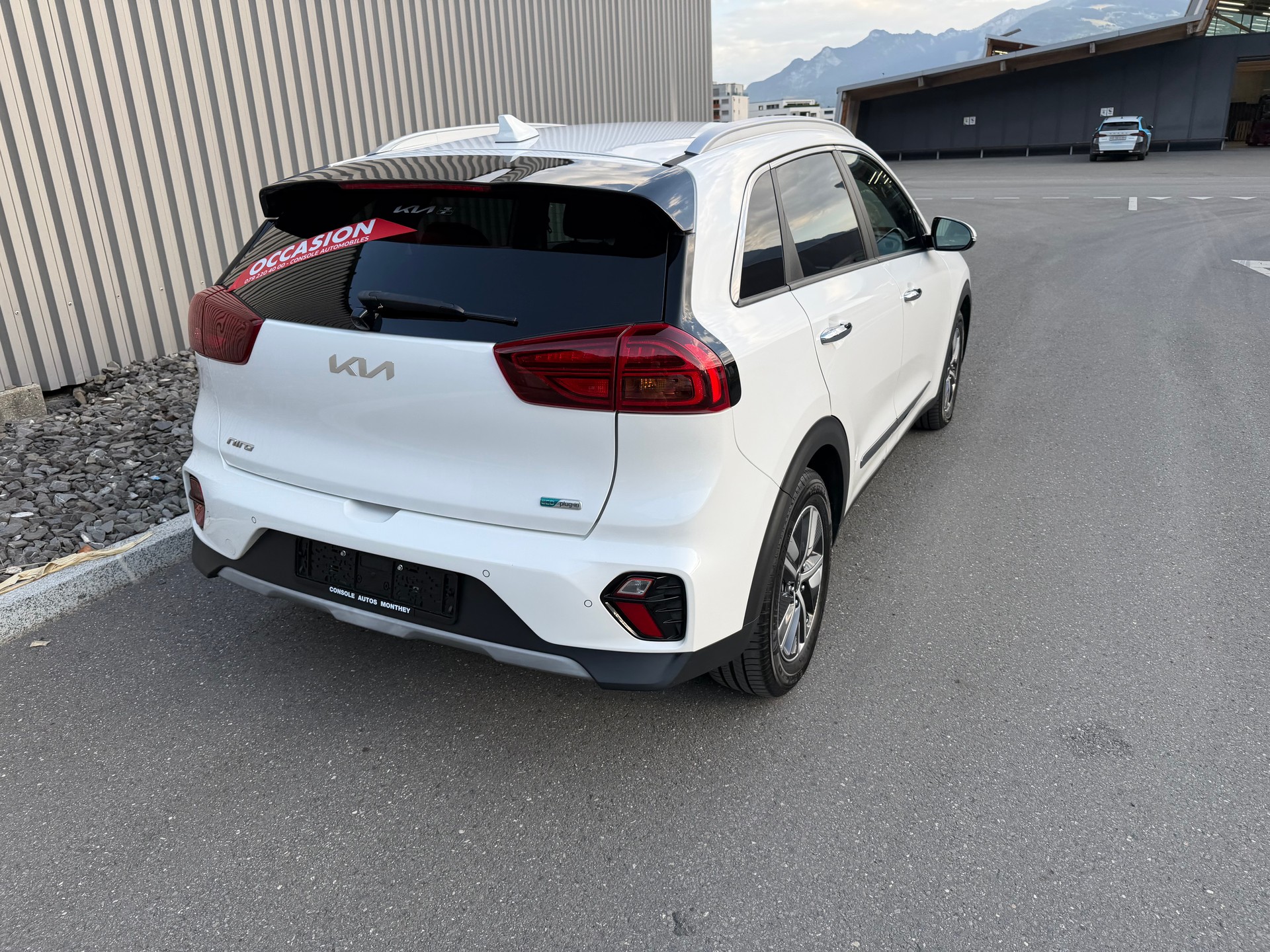 KIA Niro 1.6GDi Plug-in Hybrid Power DCT VÉHICULE SOIGNÉ-image-5