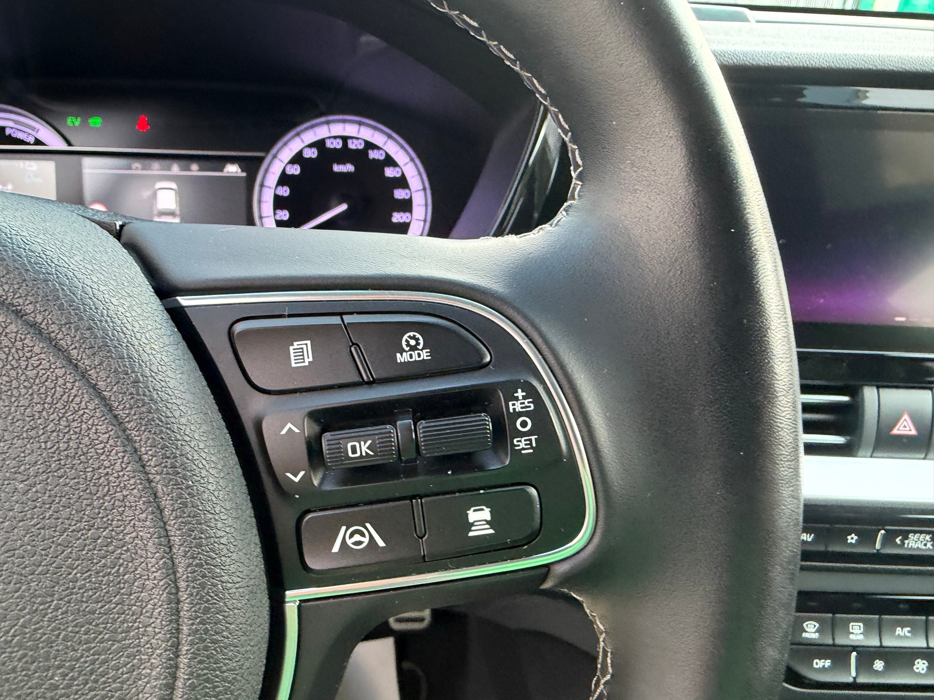 KIA Niro 1.6GDi Plug-in Hybrid Power DCT VÉHICULE SOIGNÉ-image-48