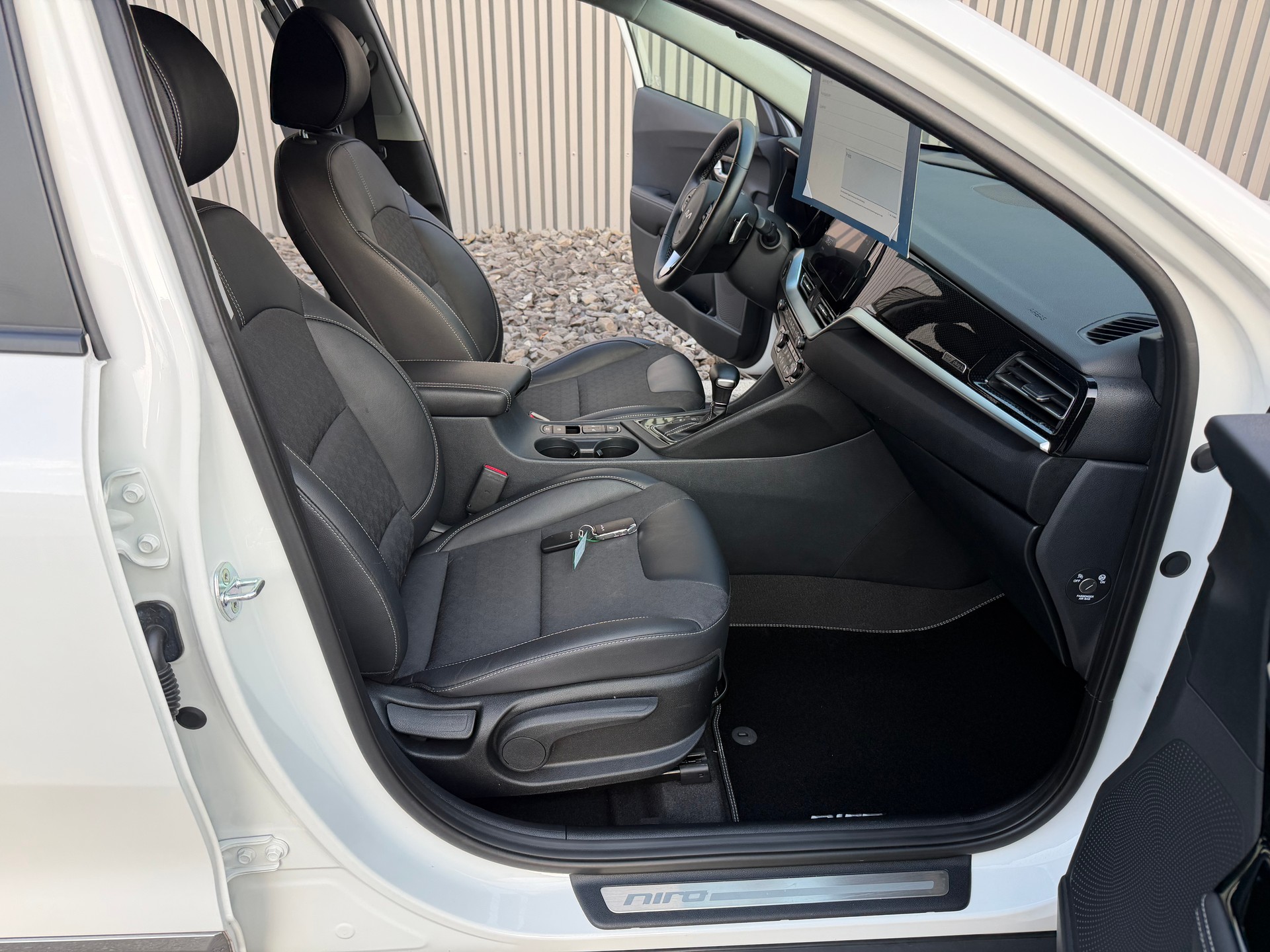 KIA Niro 1.6GDi Plug-in Hybrid Power DCT VÉHICULE SOIGNÉ-image-25