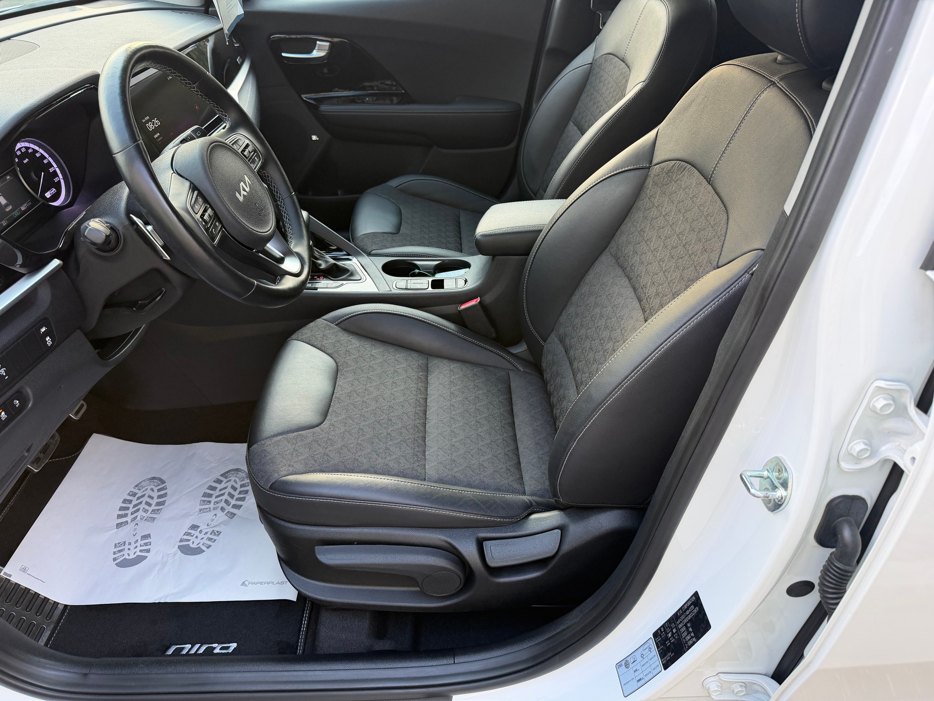 KIA Niro 1.6GDi Plug-in Hybrid Power DCT VÉHICULE SOIGNÉ-image-17