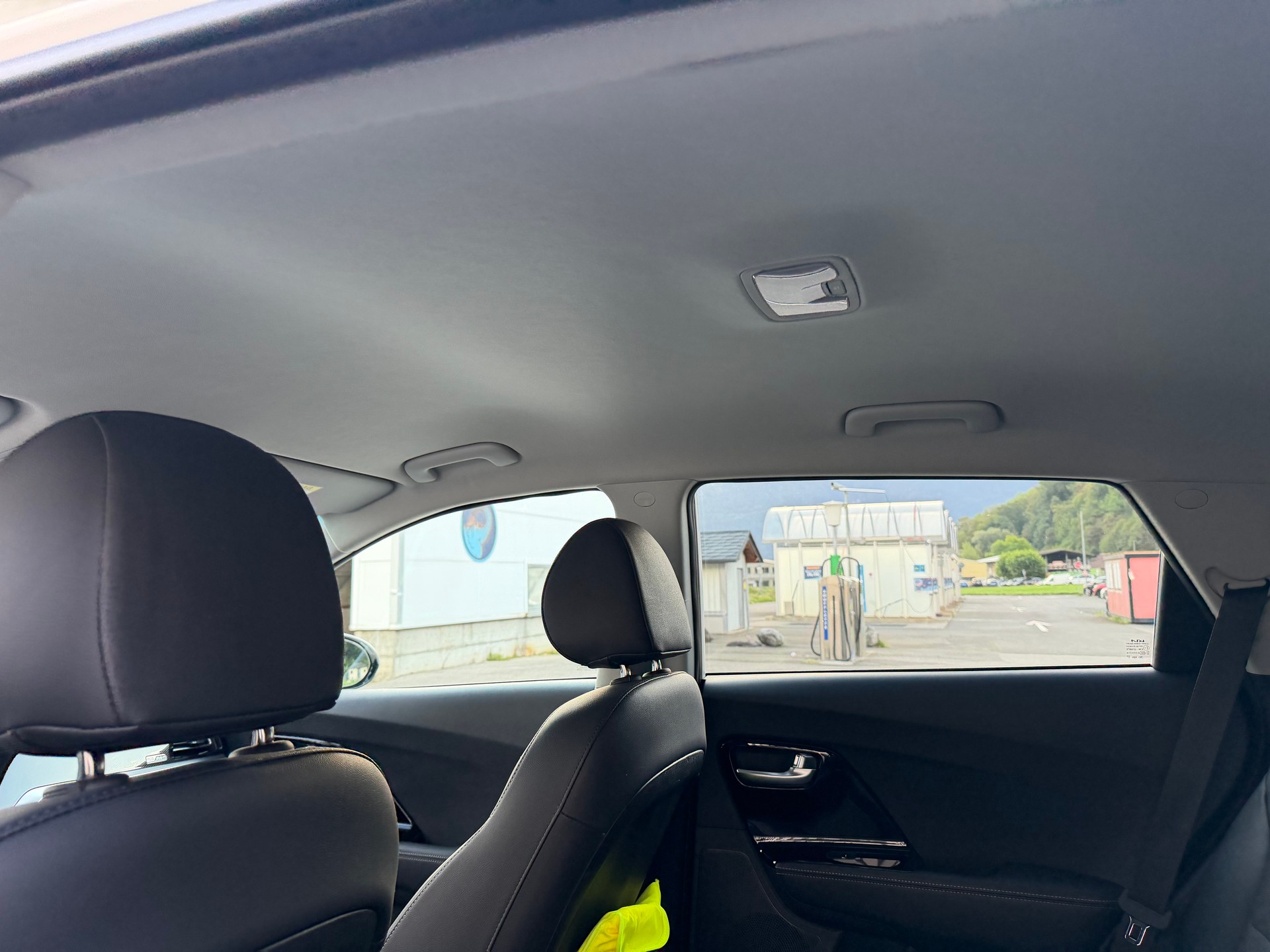 KIA Niro 1.6GDi Plug-in Hybrid Power DCT VÉHICULE SOIGNÉ-image-24