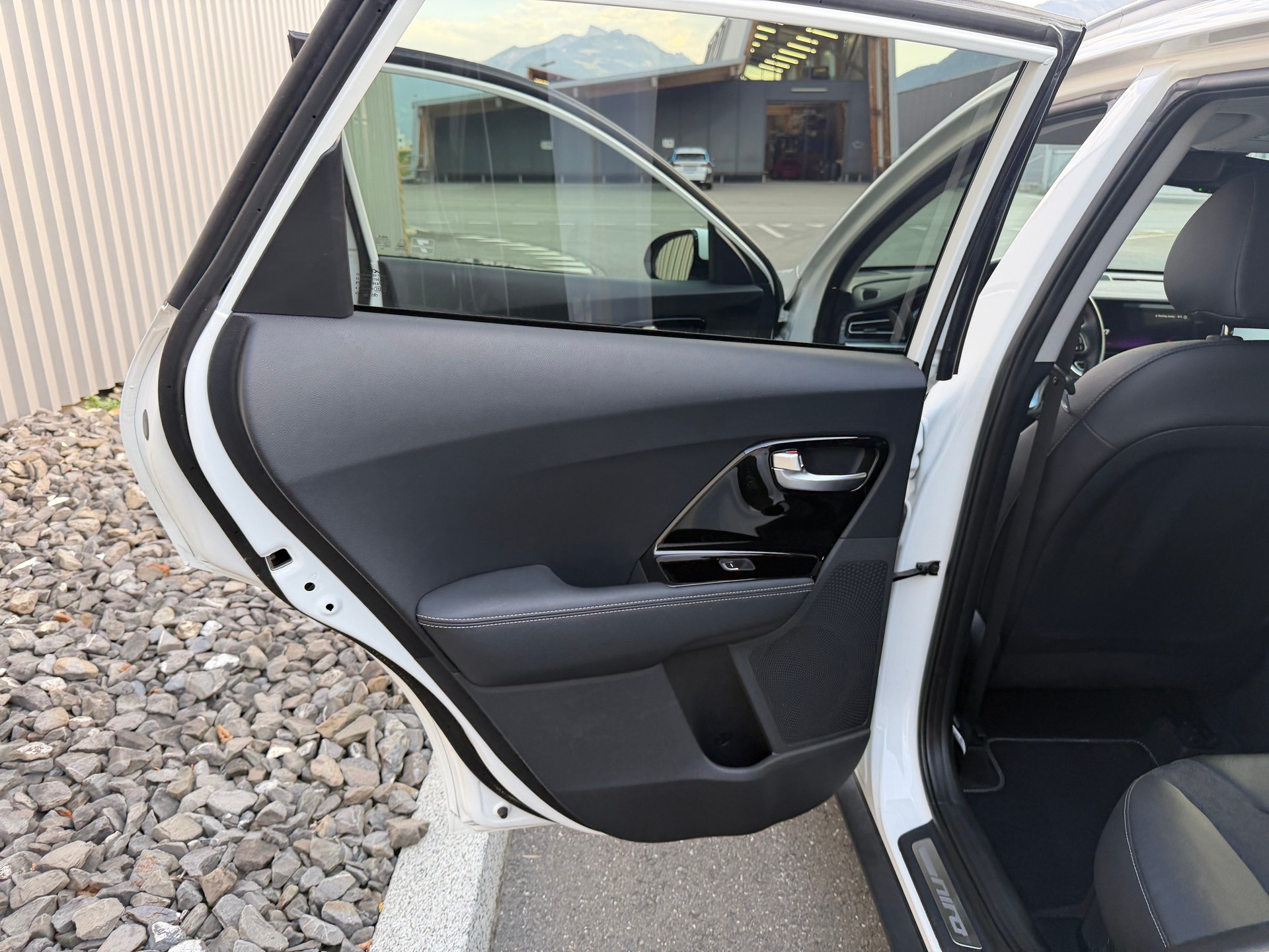 KIA Niro 1.6GDi Plug-in Hybrid Power DCT VÉHICULE SOIGNÉ-image-26
