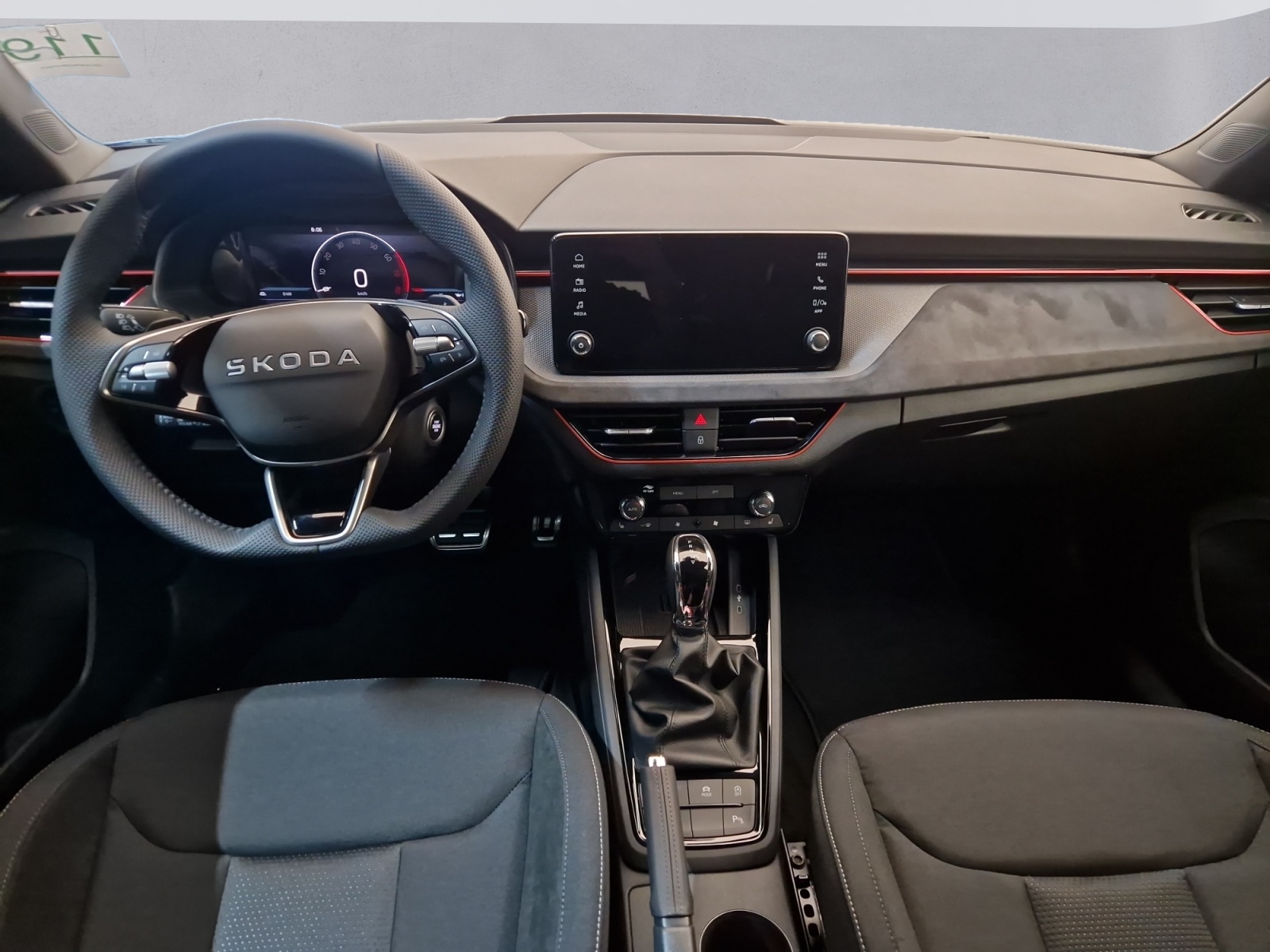 SKODA Kamiq 1.5 TSI Dynamic DSG-image-9