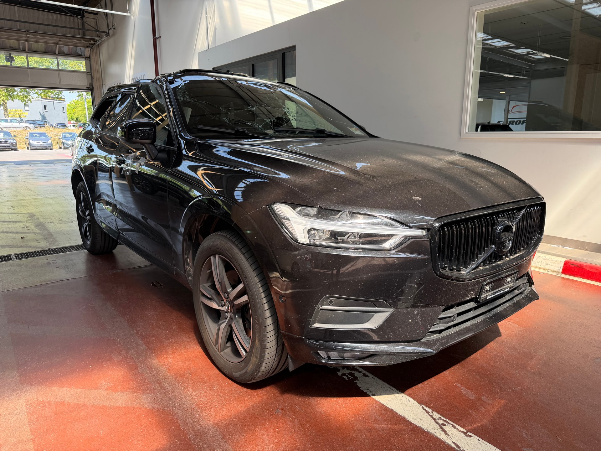 VOLVO XC60 T5 AWD Momentum Geartronic-showroom-element-2
