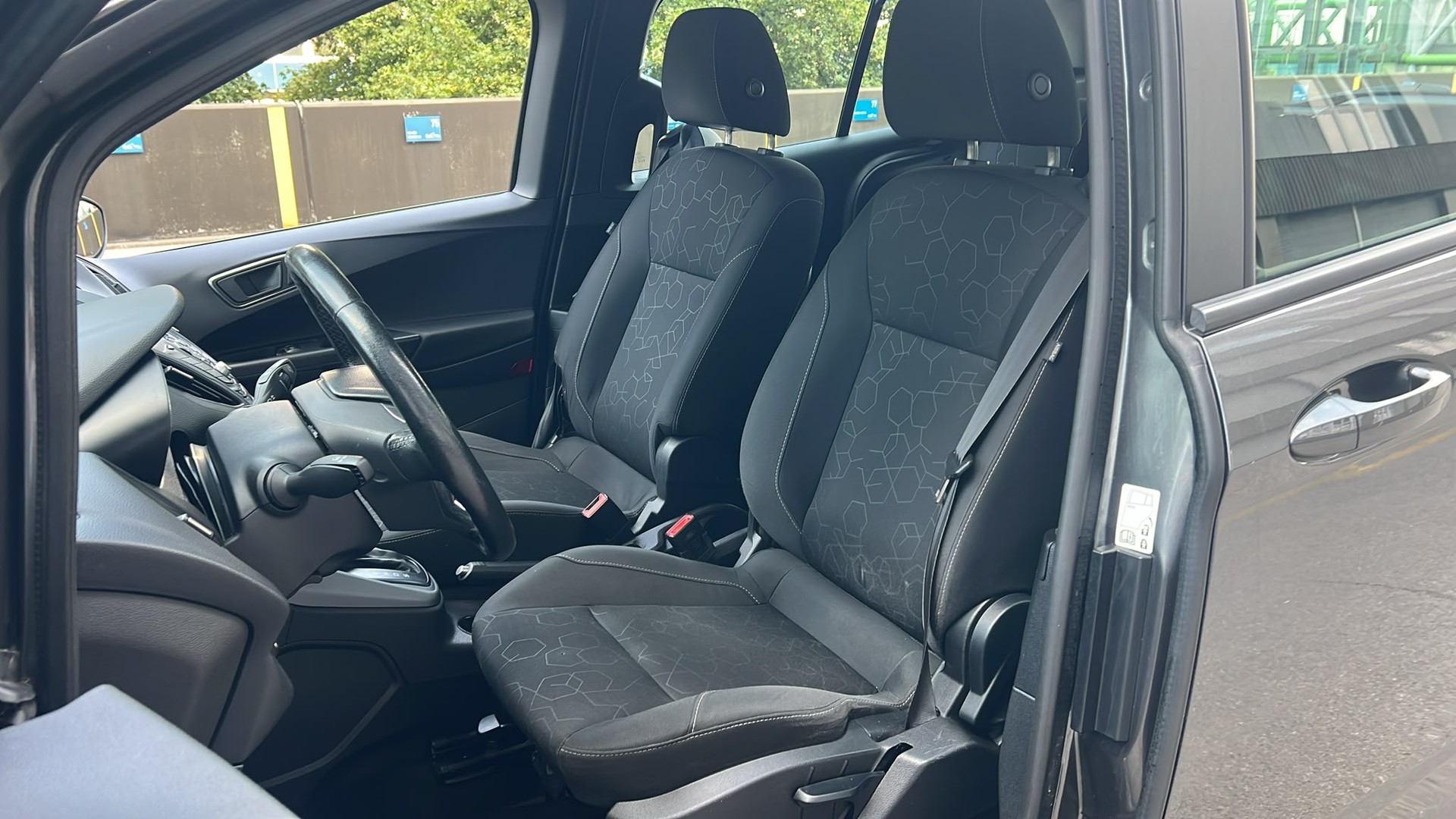 FORD B-Max 1.6 Ti-VCT Trend PowerShift-image-13