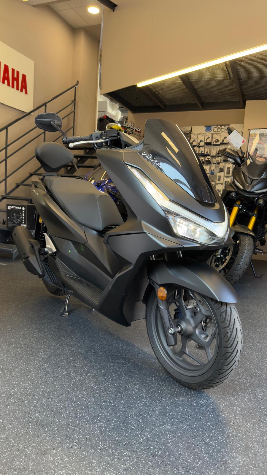 HONDA PCX 125 DX TFT. connectivity-image-1