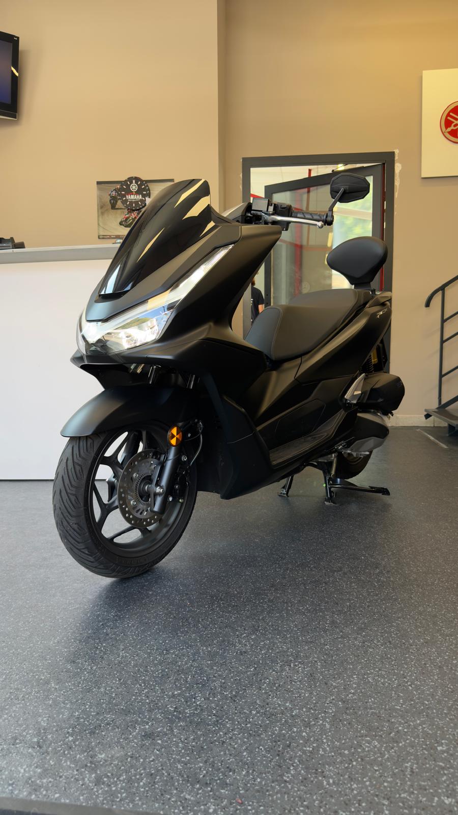 HONDA PCX 125 DX TFT. connectivity-image-0