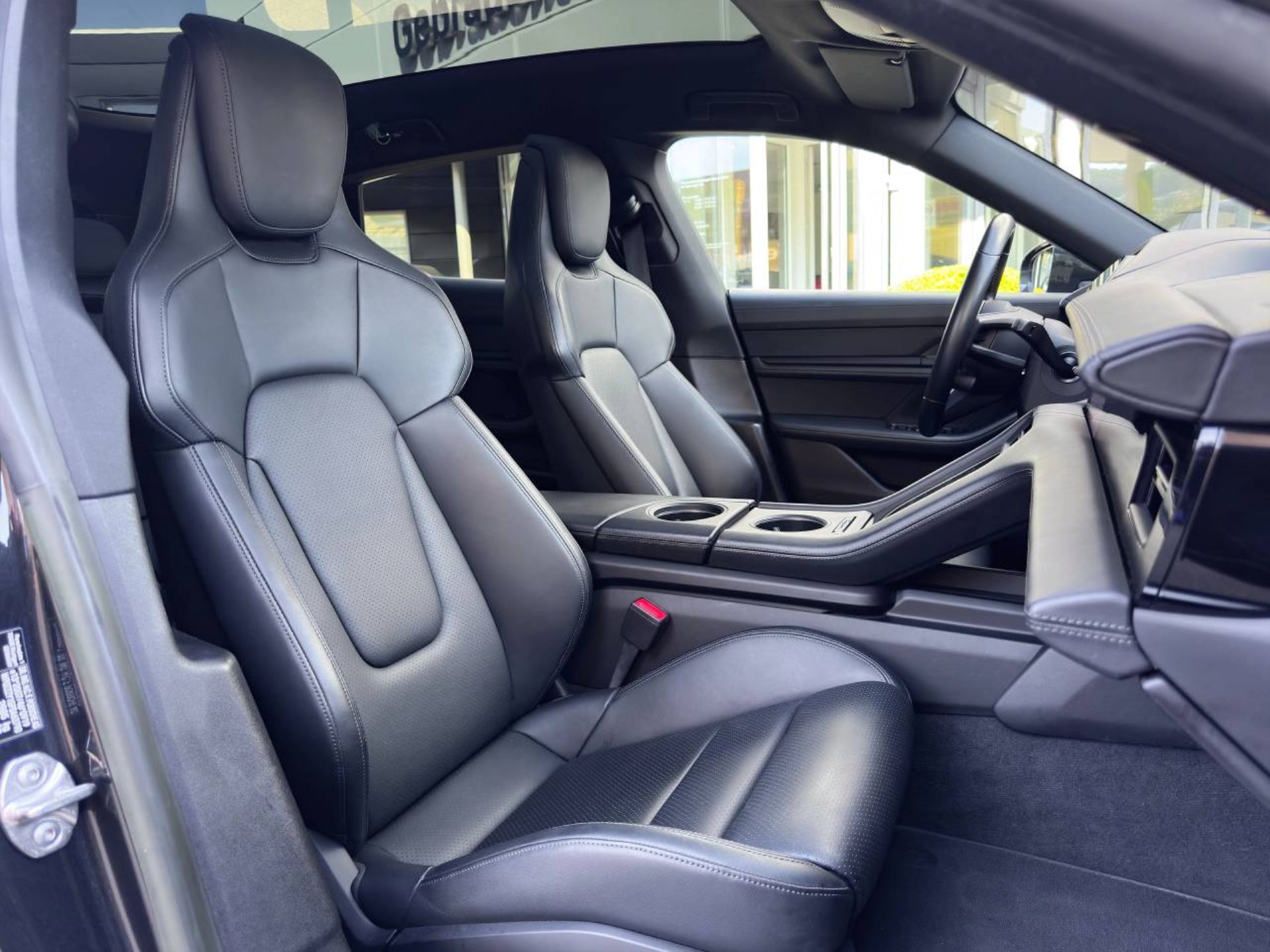 PORSCHE Taycan 4S Cross Turismo-image-21