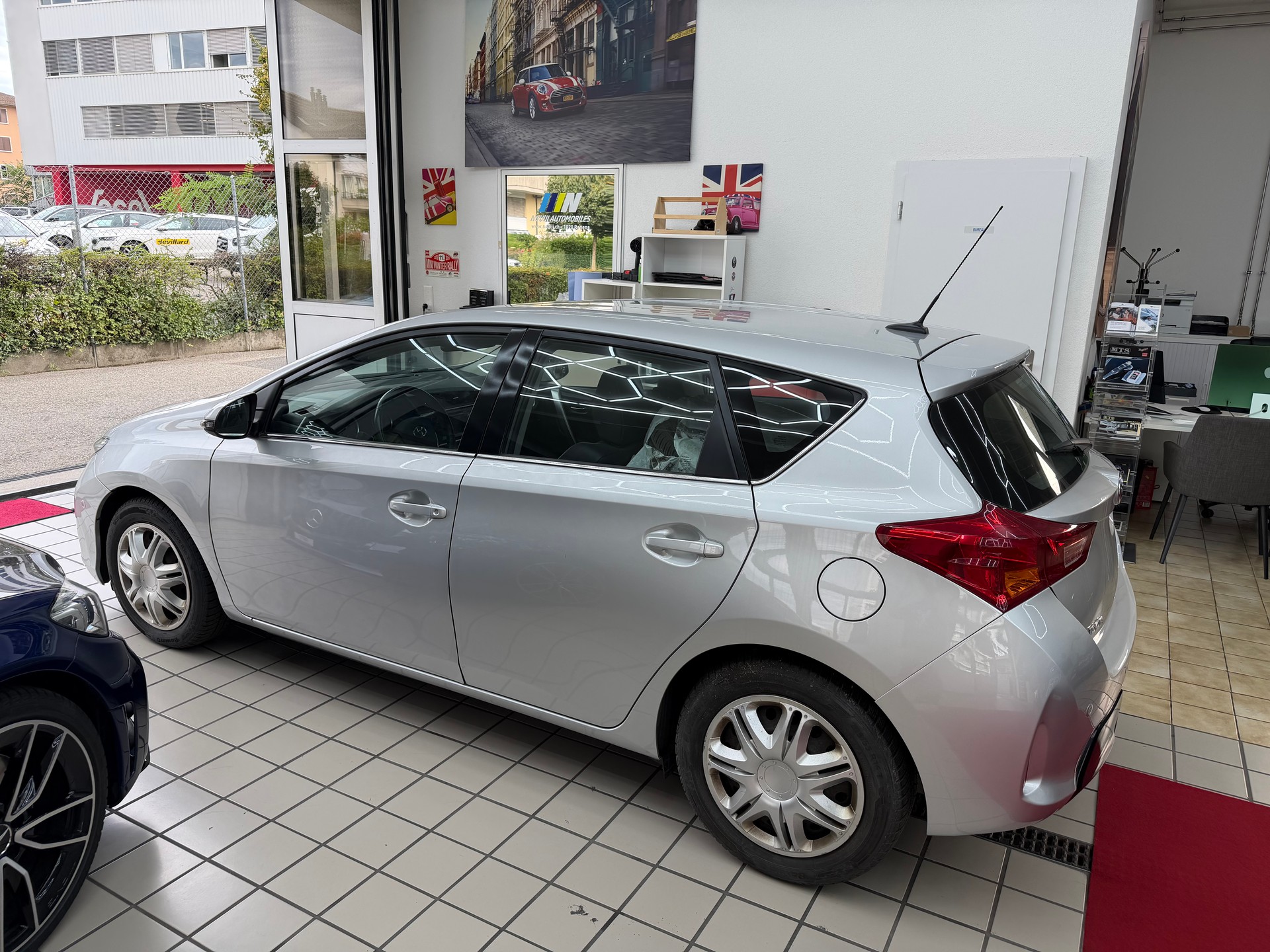 TOYOTA Auris 1.6 Luna Multidrive-showroom-element-2