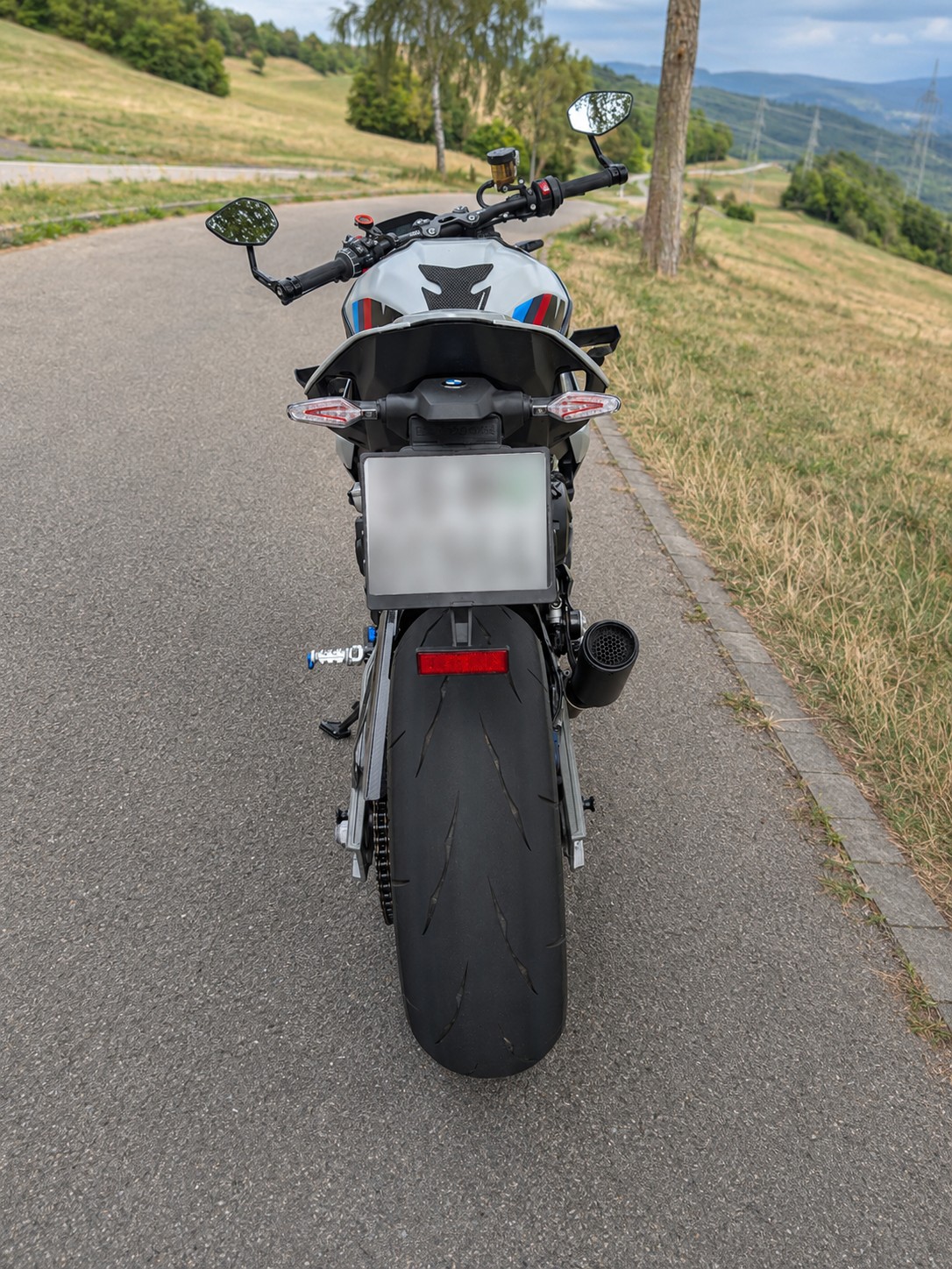 BMW M 1000 R Competition-image-4