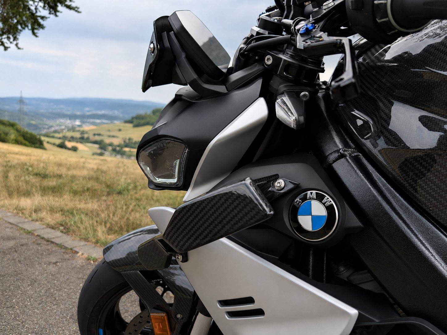 BMW M 1000 R Competition-image-9