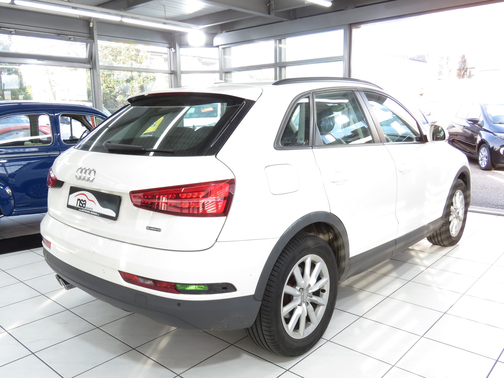 AUDI Q3 2.0 TDI Quattro S-tronic (Automat) ab Platz, Fixpreis !!!-showroom-element-3