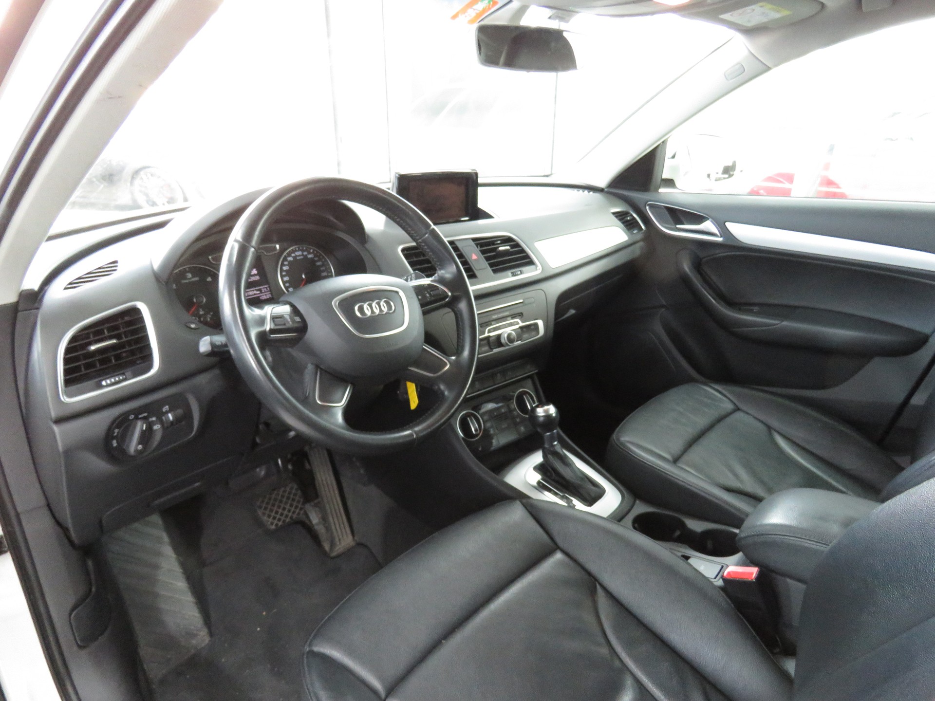 AUDI Q3 2.0 TDI Quattro S-tronic (Automat) ab Platz, Fixpreis !!!-image-6