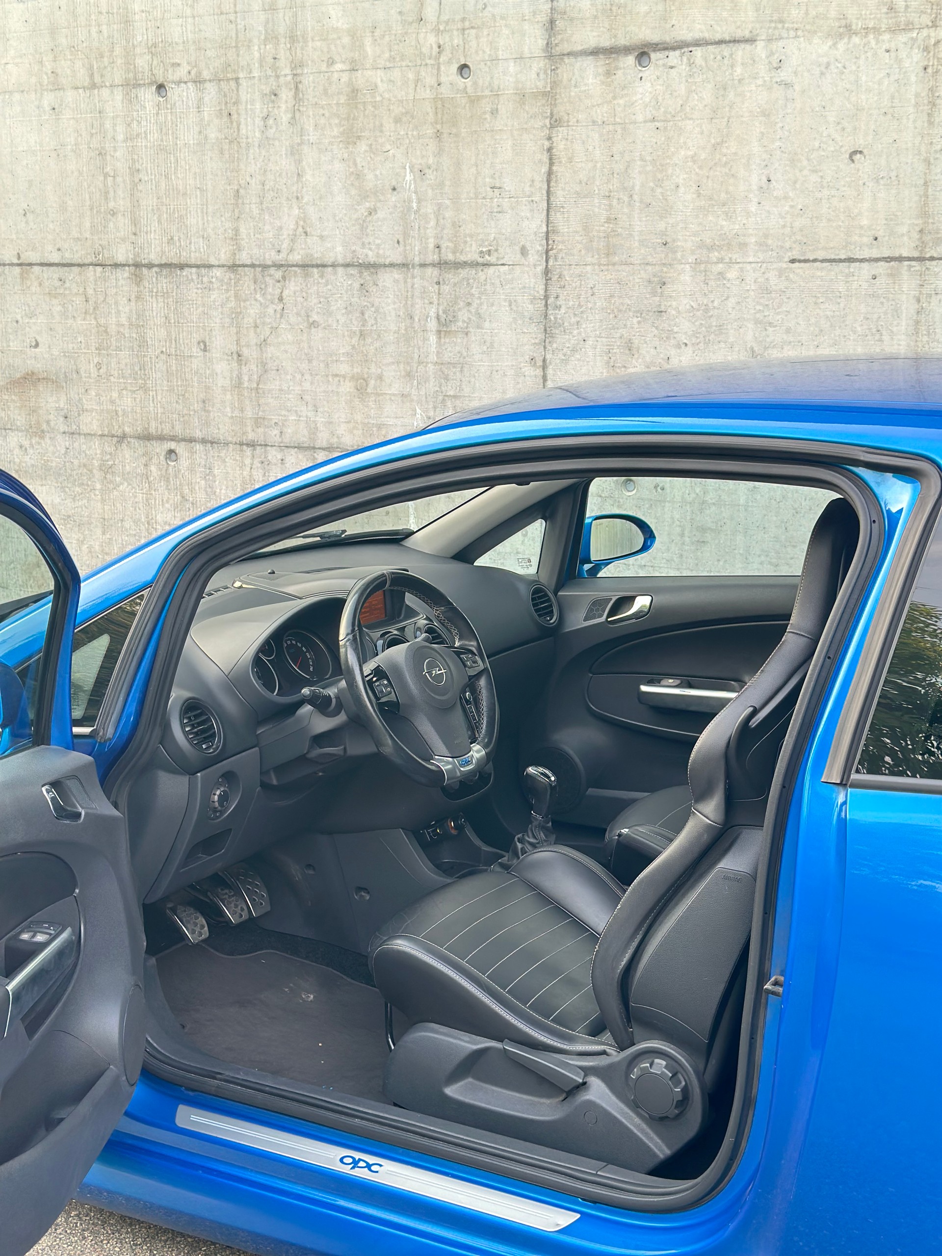 OPEL Corsa 1.6 Turbo OPC-image-8