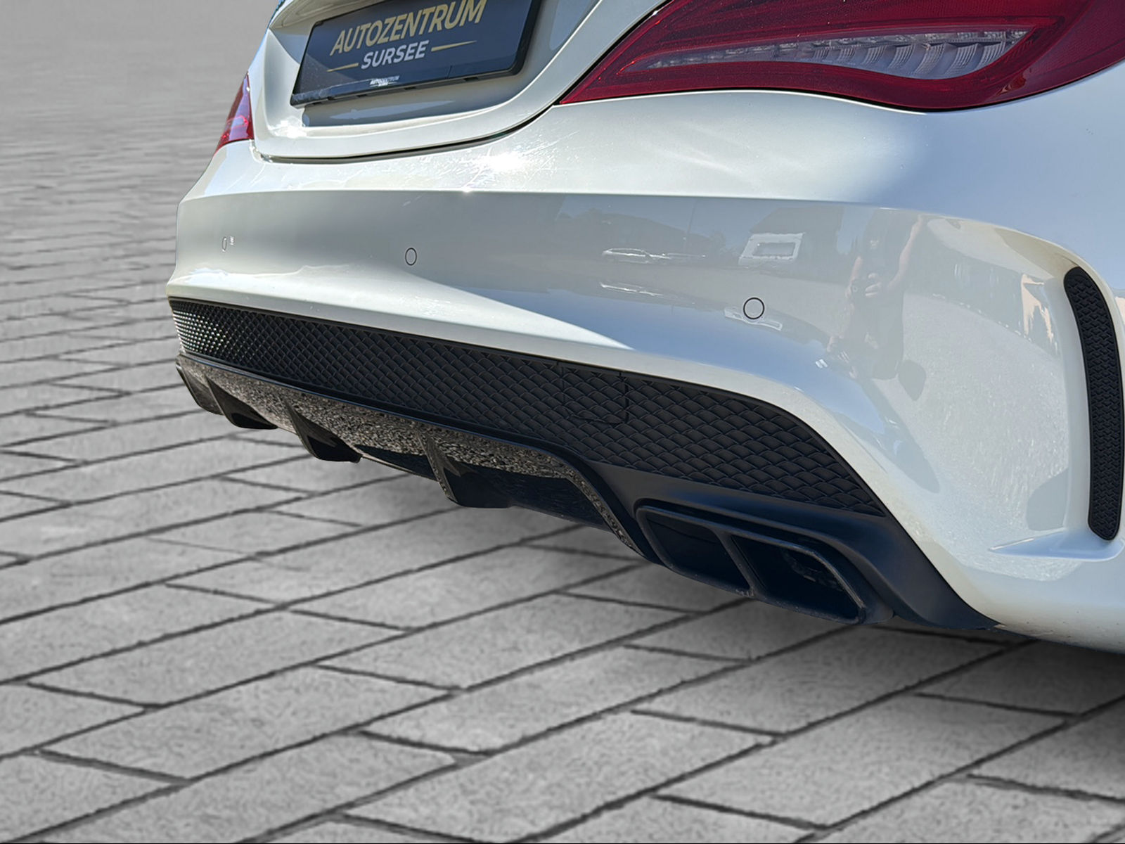 MERCEDES-BENZ CLA 45 AMG 4m Shooting Brake-image-8