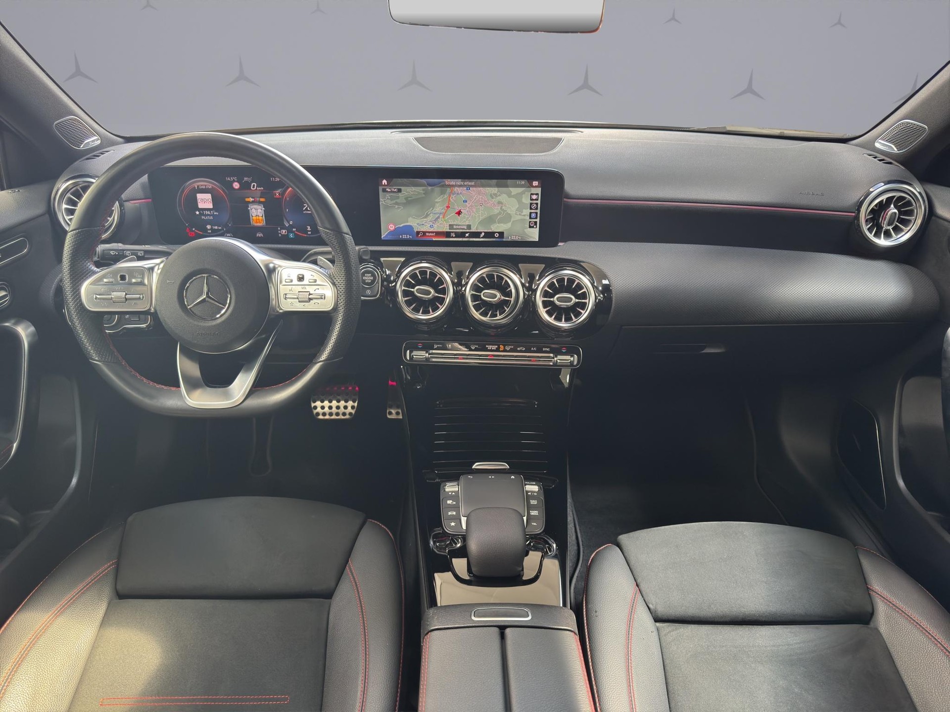 MERCEDES-BENZ A-Klasse W177 A 220 AMG Line 4m-image-12