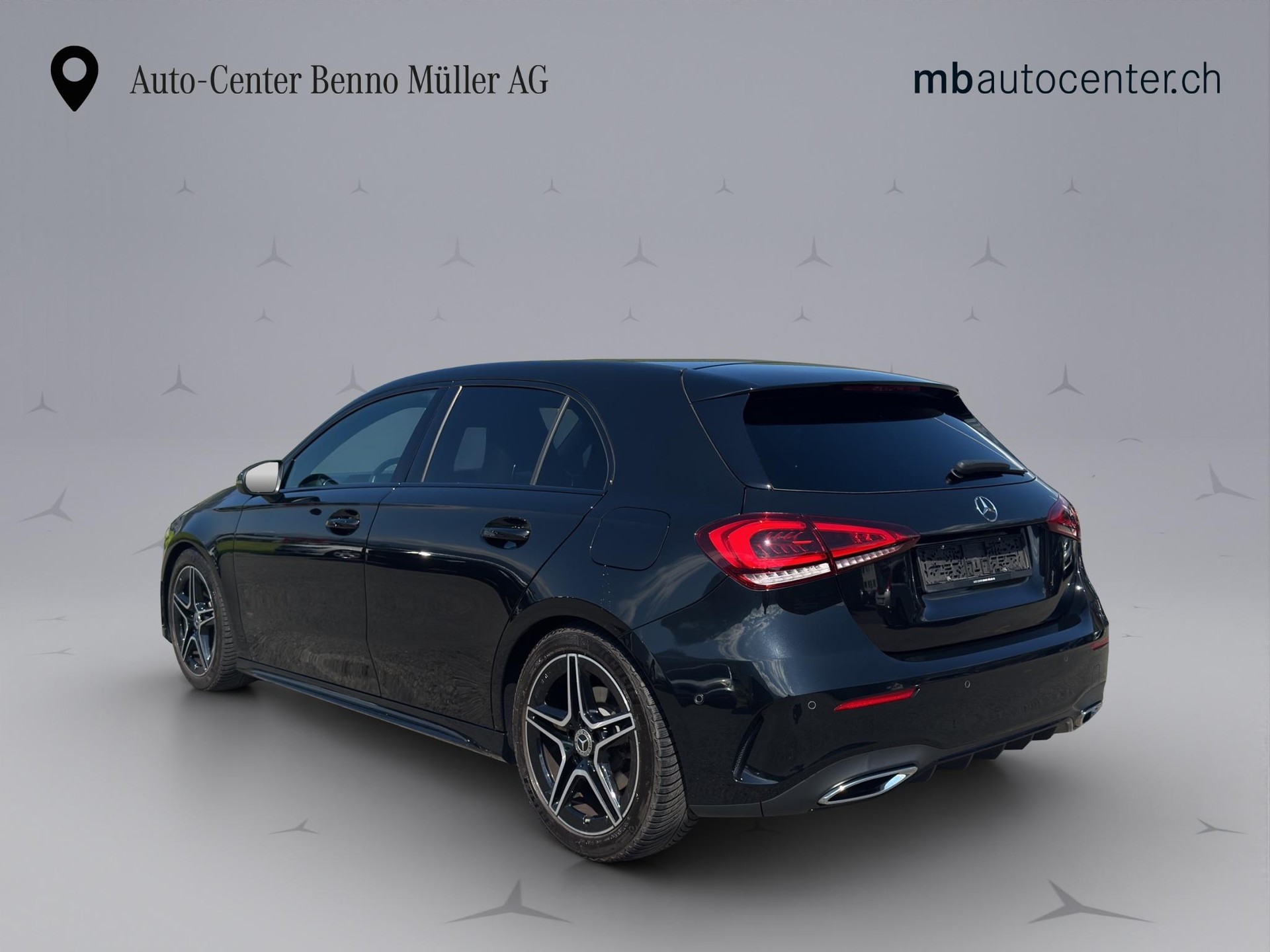 MERCEDES-BENZ A-Klasse W177 A 220 AMG Line 4m-showroom-element-2