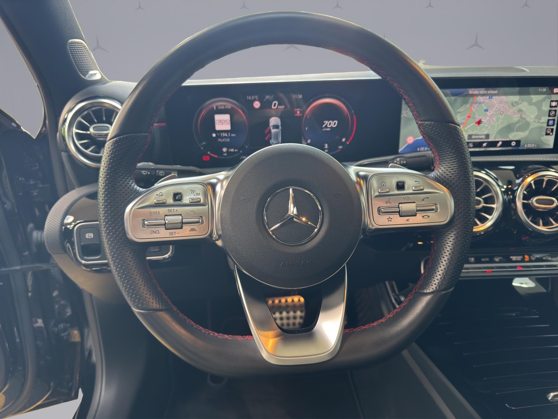 MERCEDES-BENZ A-Klasse W177 A 220 AMG Line 4m-image-11