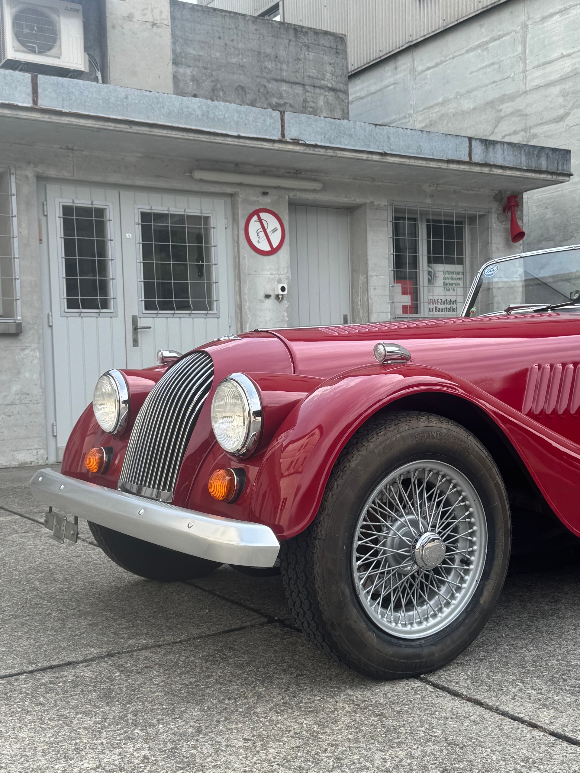 MORGAN-showroom-element-3