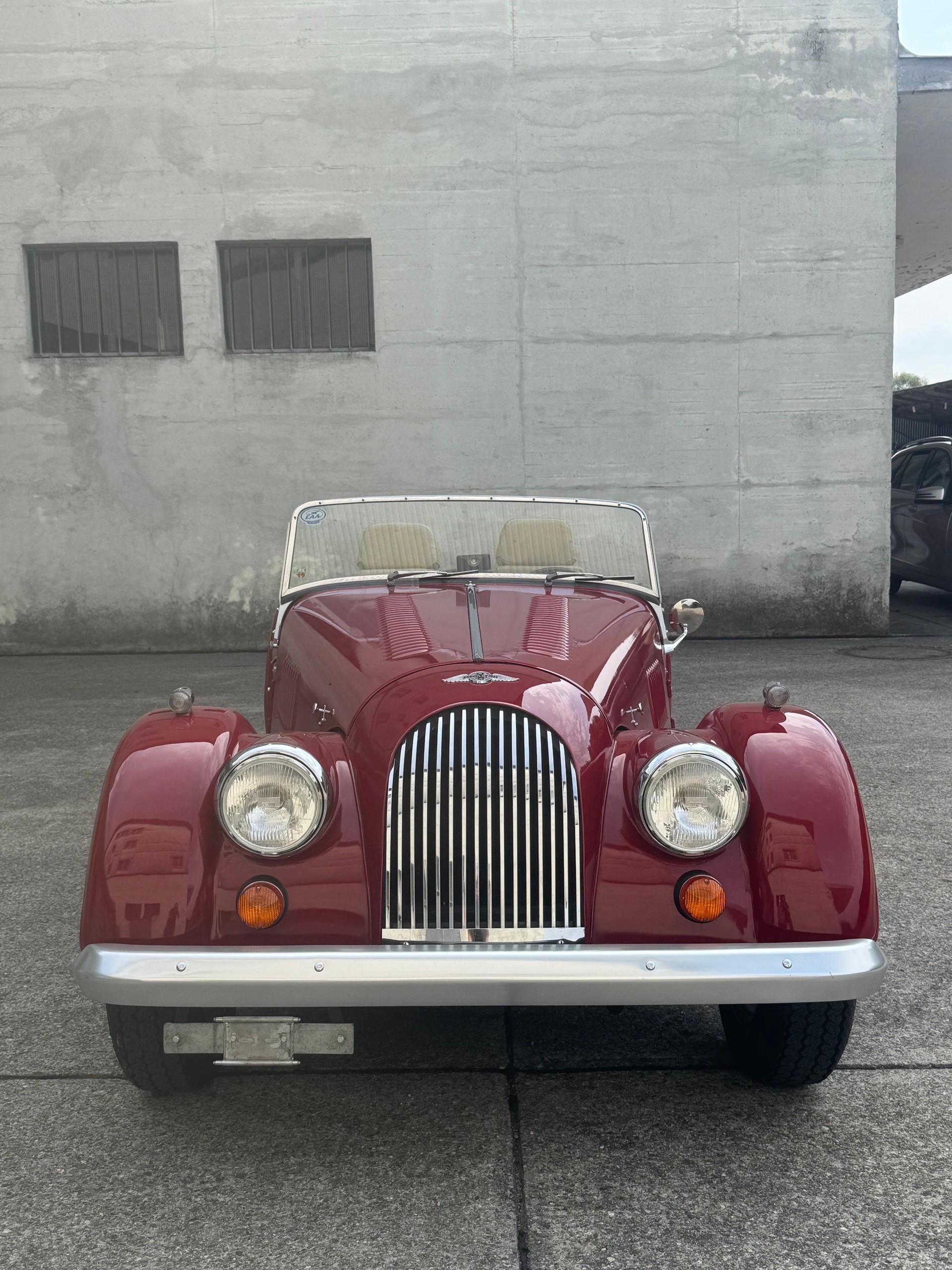 MORGAN-showroom-element-1