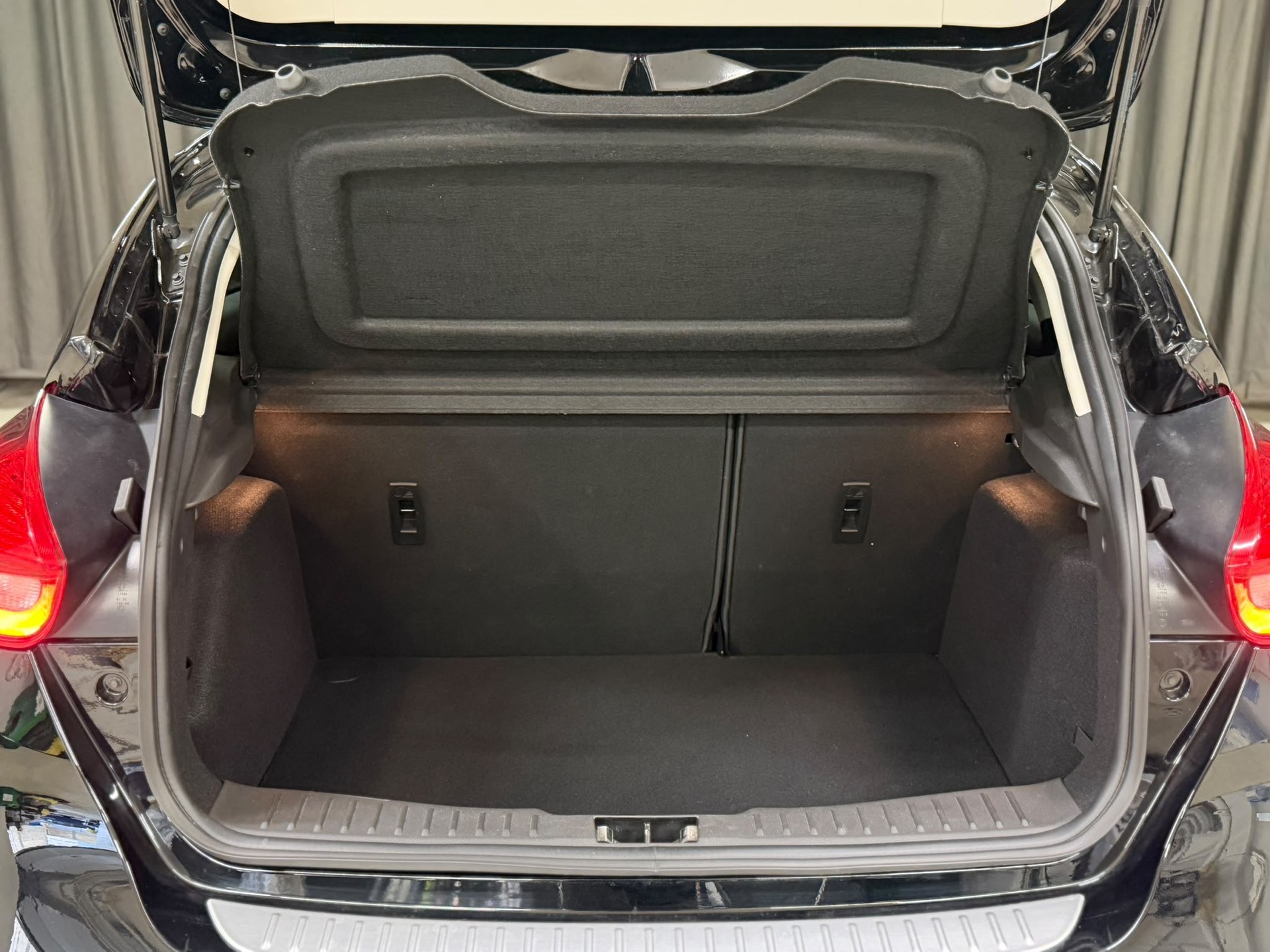 FORD Focus 1.5 SCTi Titanium X Automatic-image-13