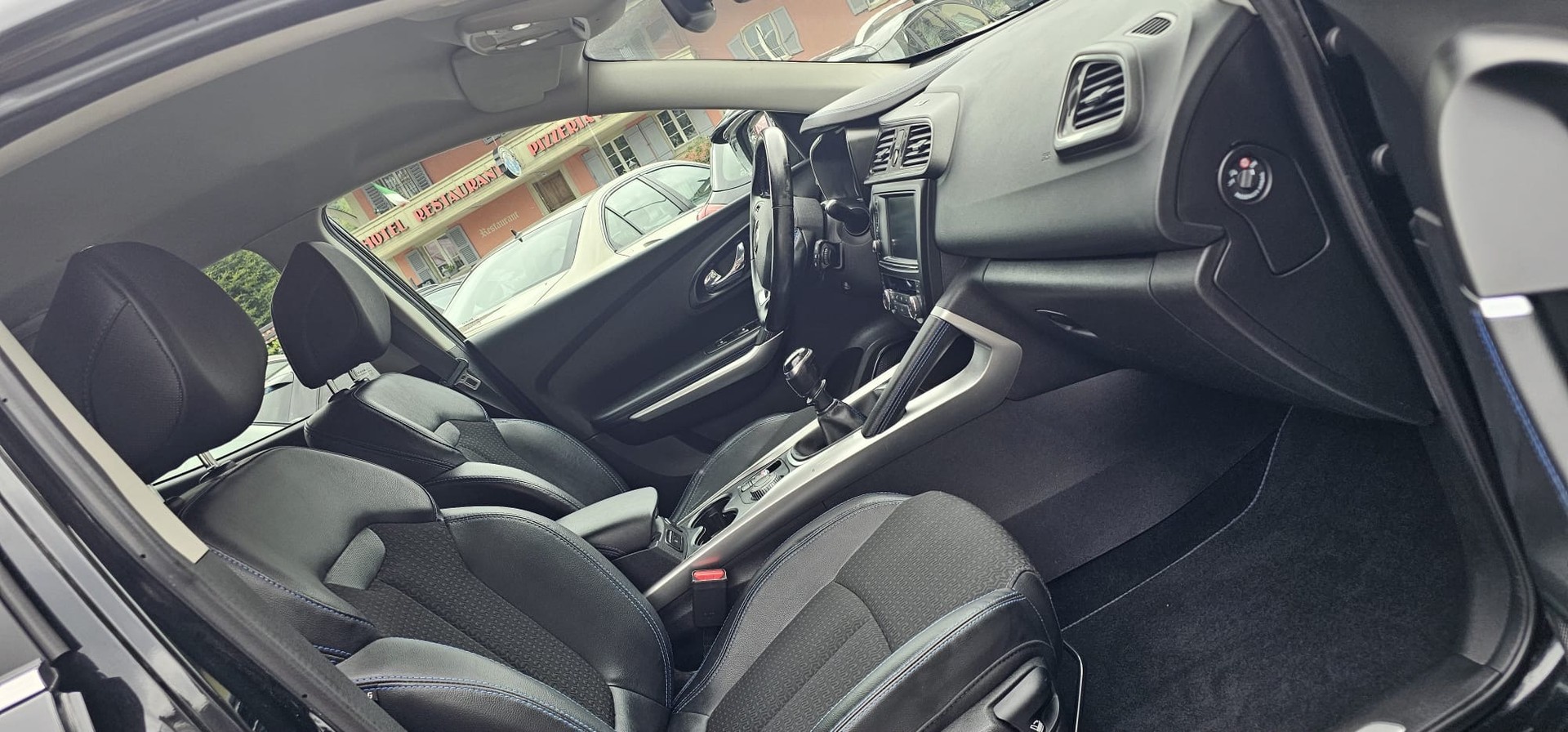 RENAULT Kadjar 1.6 dCi Bose 4x4-image-10
