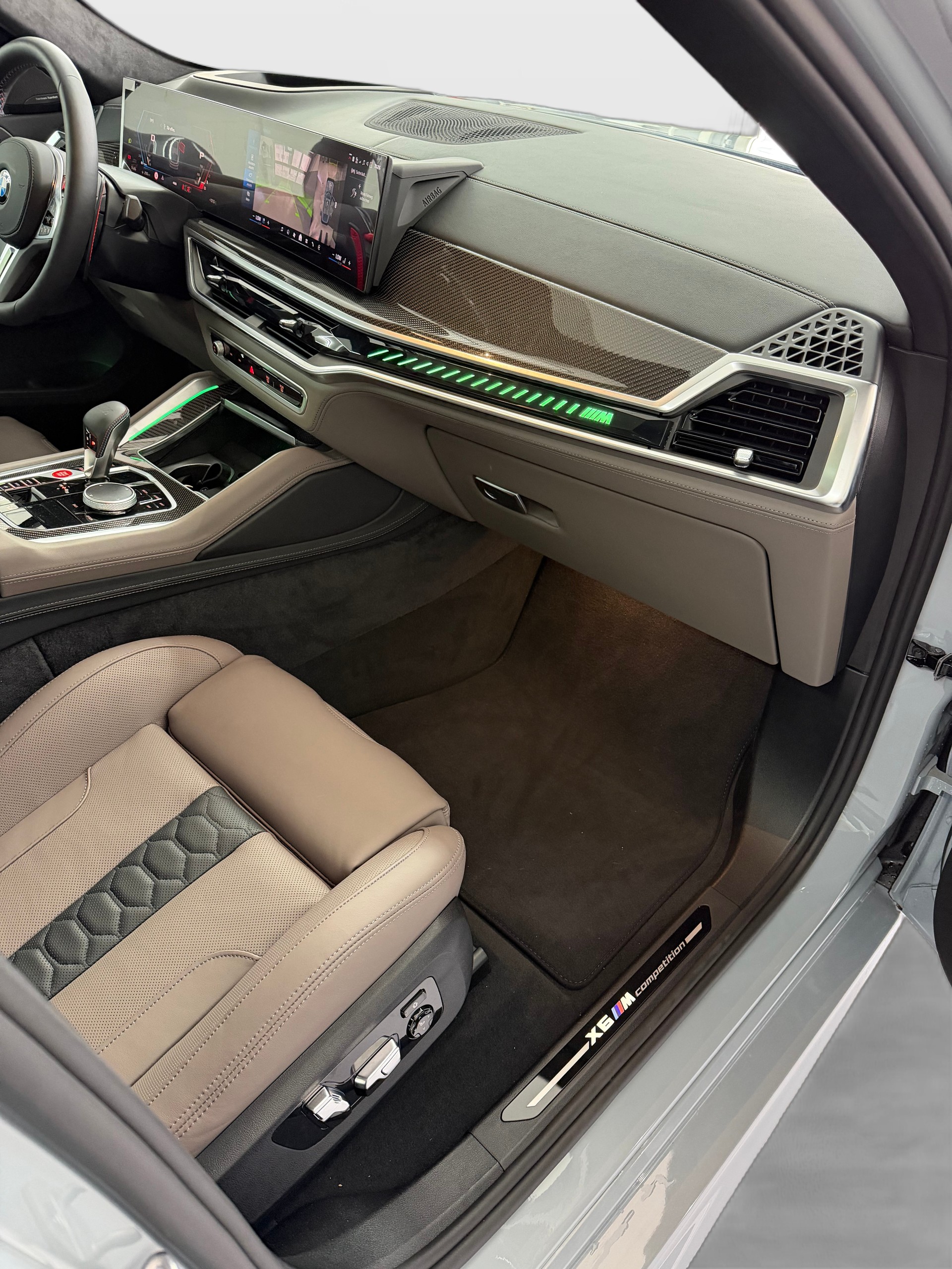 BMW X6M Steptronic M Competition-image-11