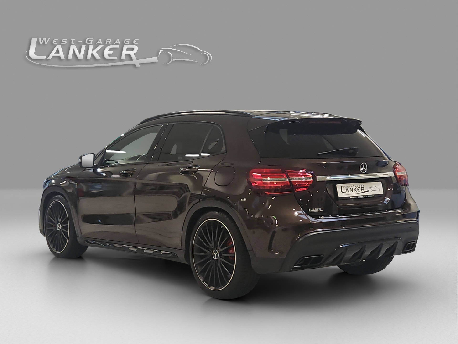 MERCEDES-BENZ GLA 45 AMG 4m-showroom-element-3