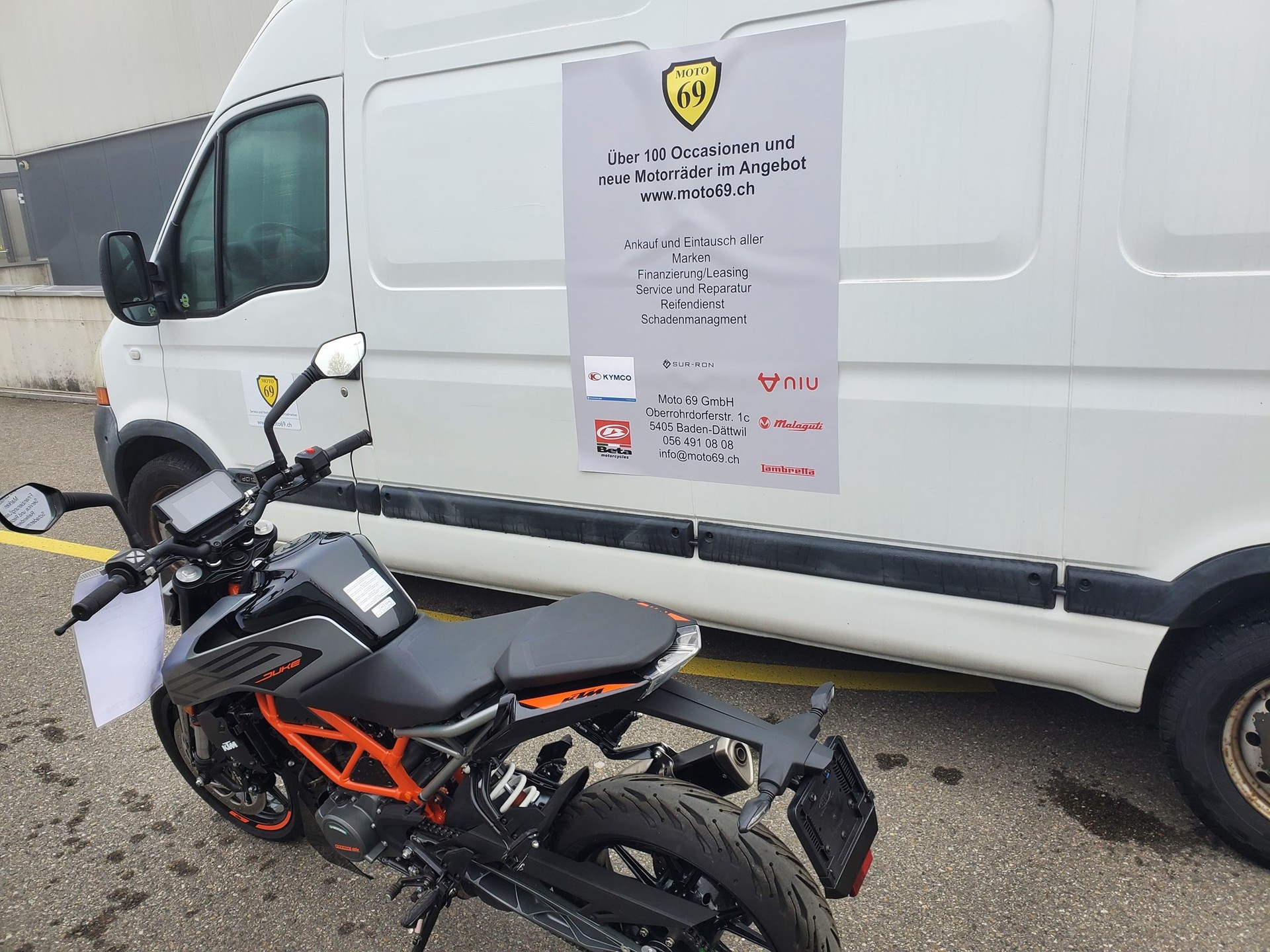 KTM 125 Duke-image-2