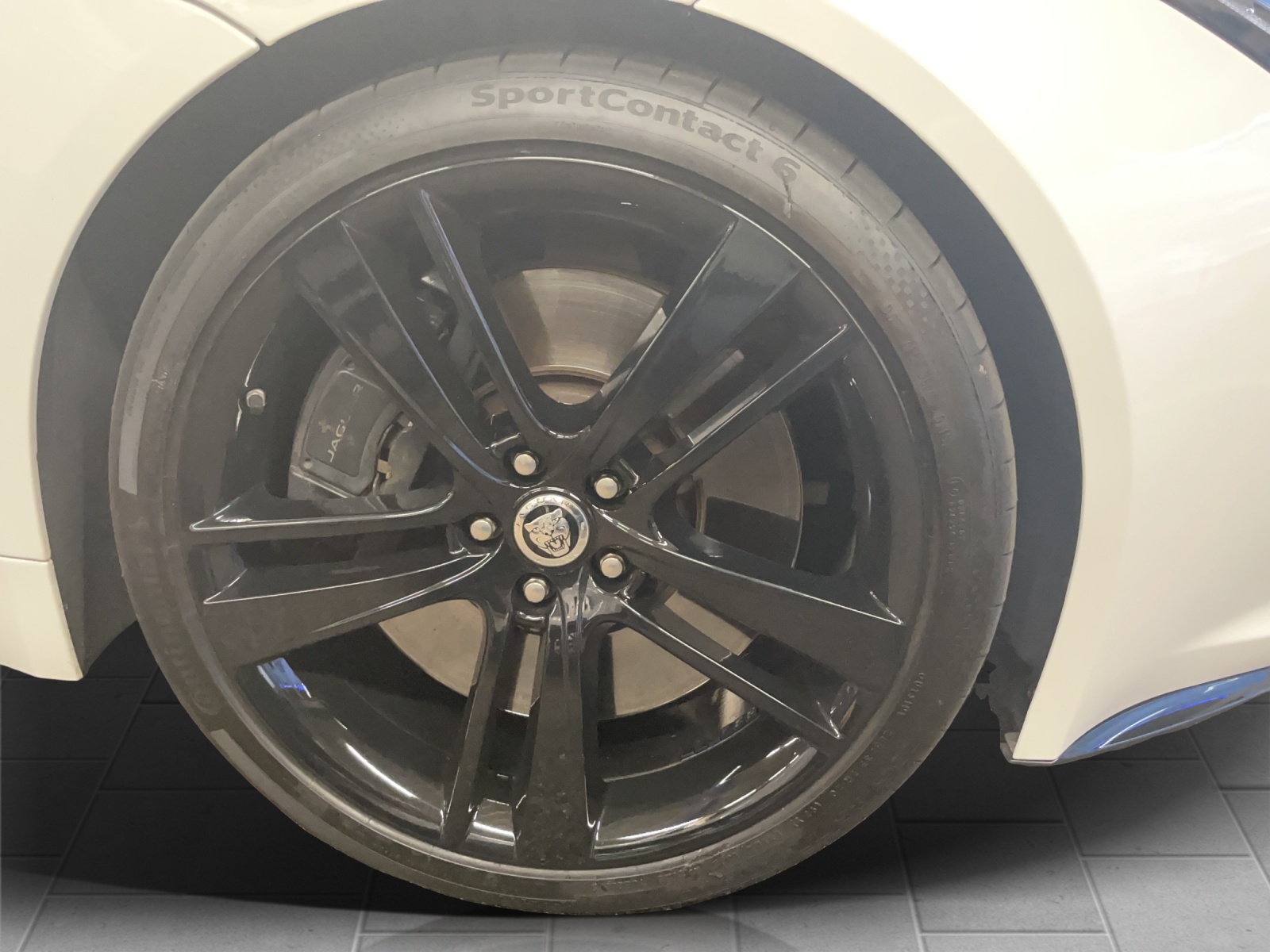 JAGUAR F-Type Convertible 5.0 V8 S-image-14