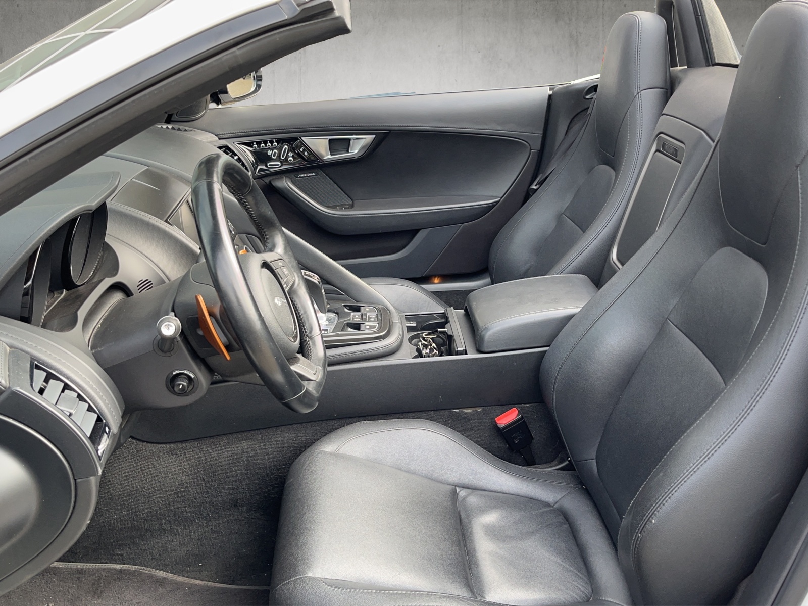 JAGUAR F-Type Convertible 5.0 V8 S-image-8