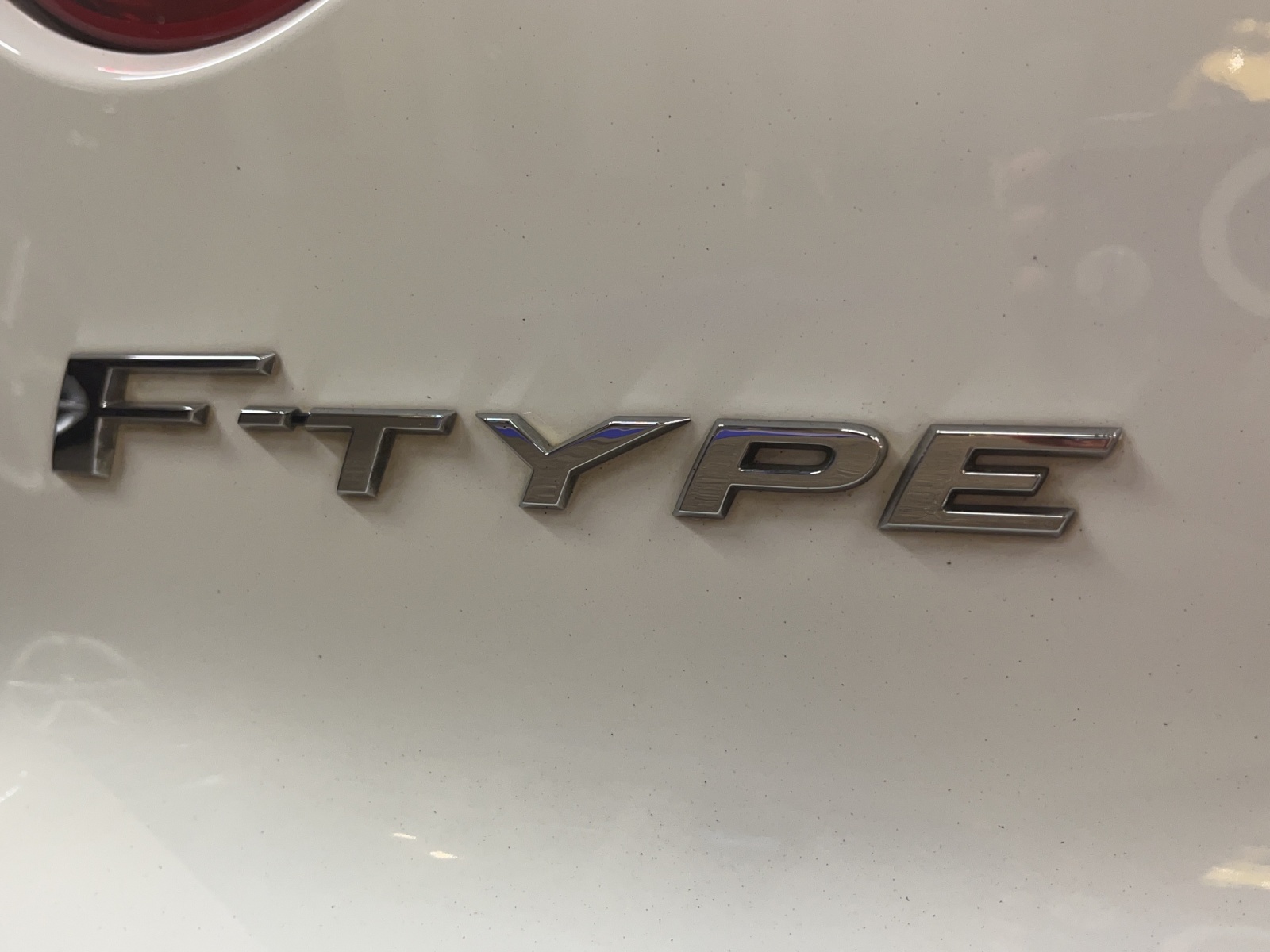 JAGUAR F-Type Convertible 5.0 V8 S-image-15