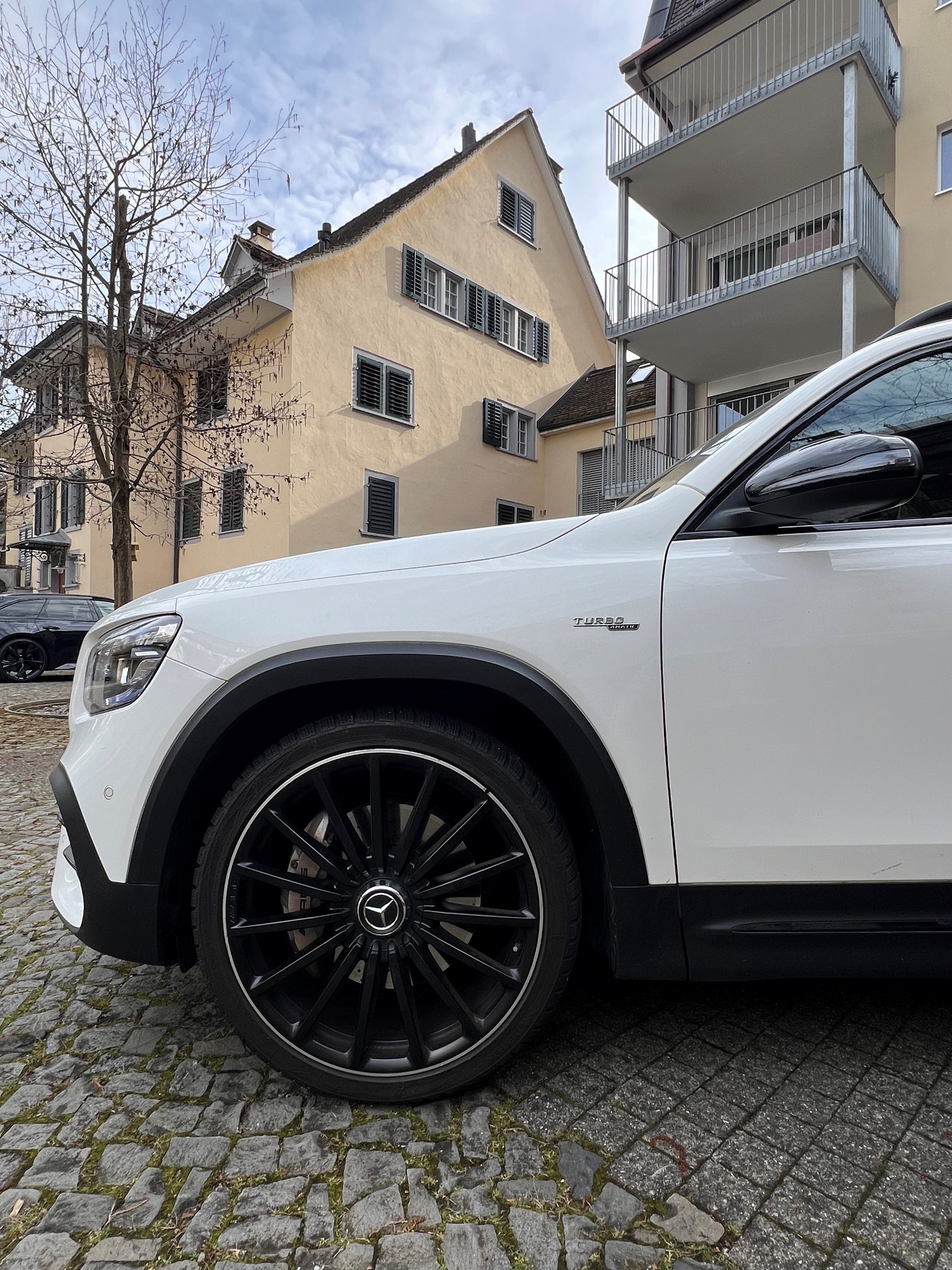 MERCEDES-BENZ GLB 35 AMG 4Matic 8G-Tronic-image-6