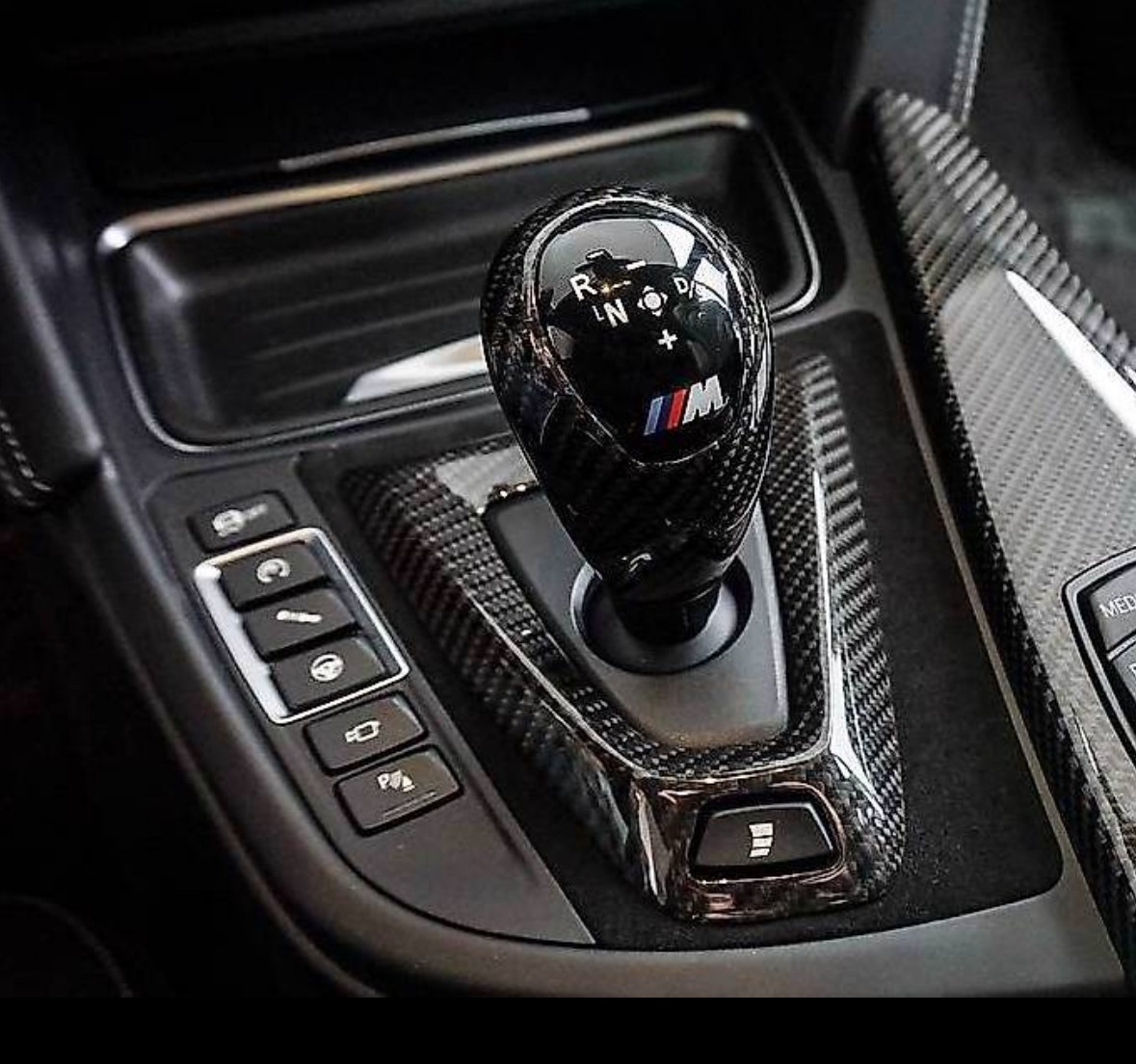 BMW M4 Cabriolet Drivelogic M Competition-image-10