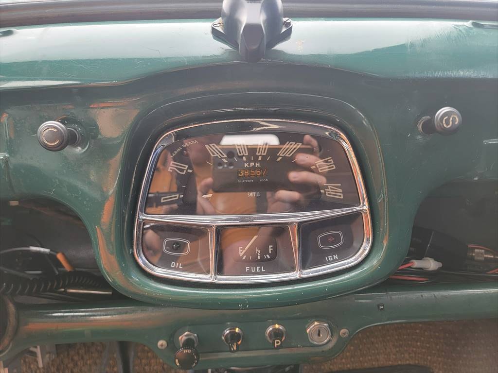 AUSTIN A35 VAN Mark III-image-9