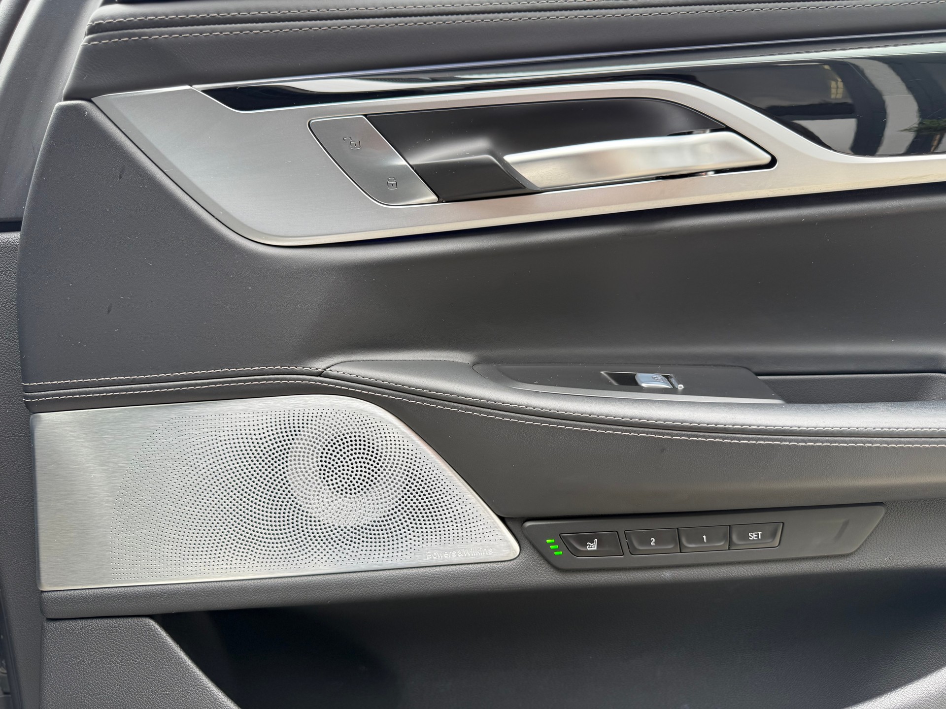 BMW 750Li xDrive Steptronic-image-18