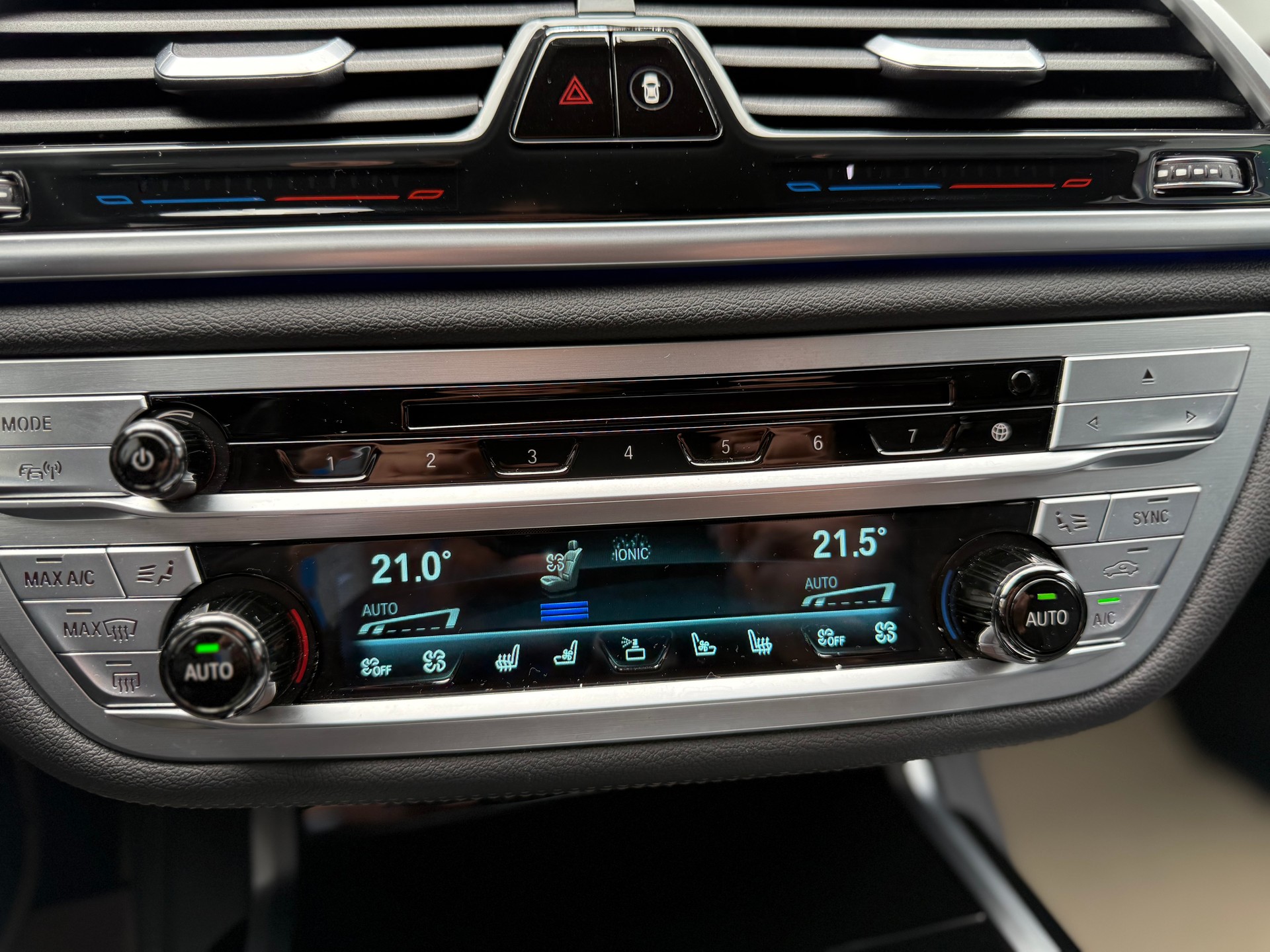BMW 750Li xDrive Steptronic-image-30
