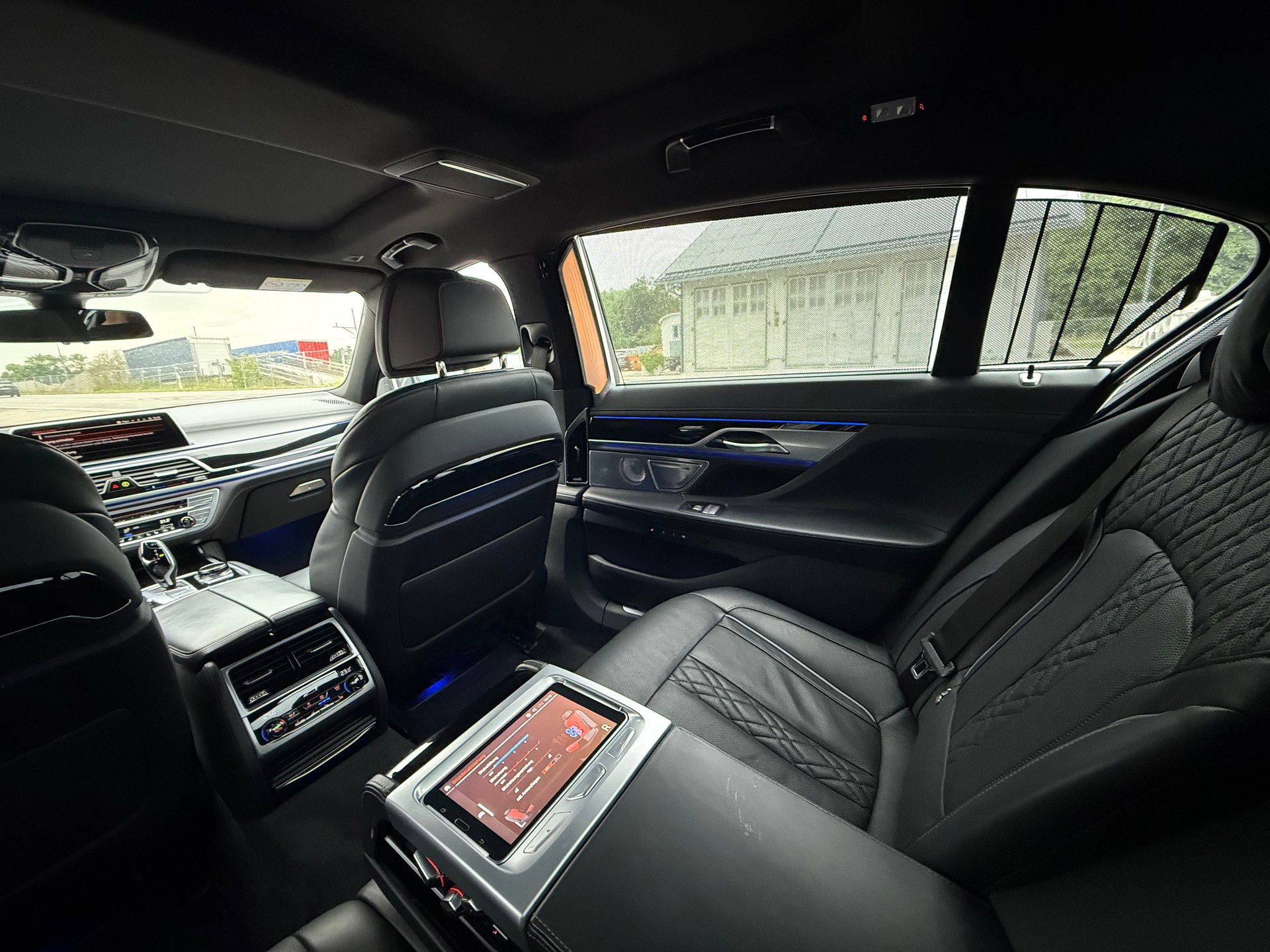 BMW 750Li xDrive Steptronic-image-16