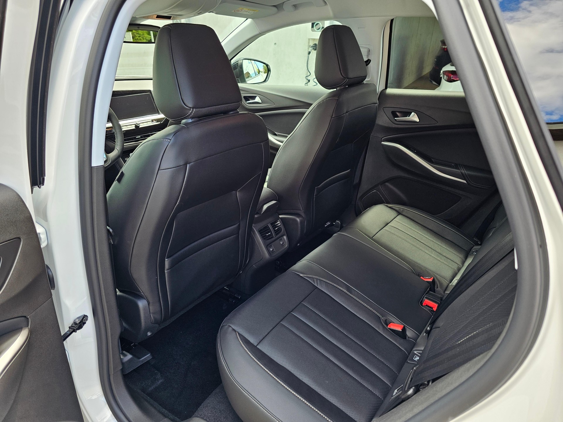 OPEL Grandland 1.6 T PHEV Elegance-image-10
