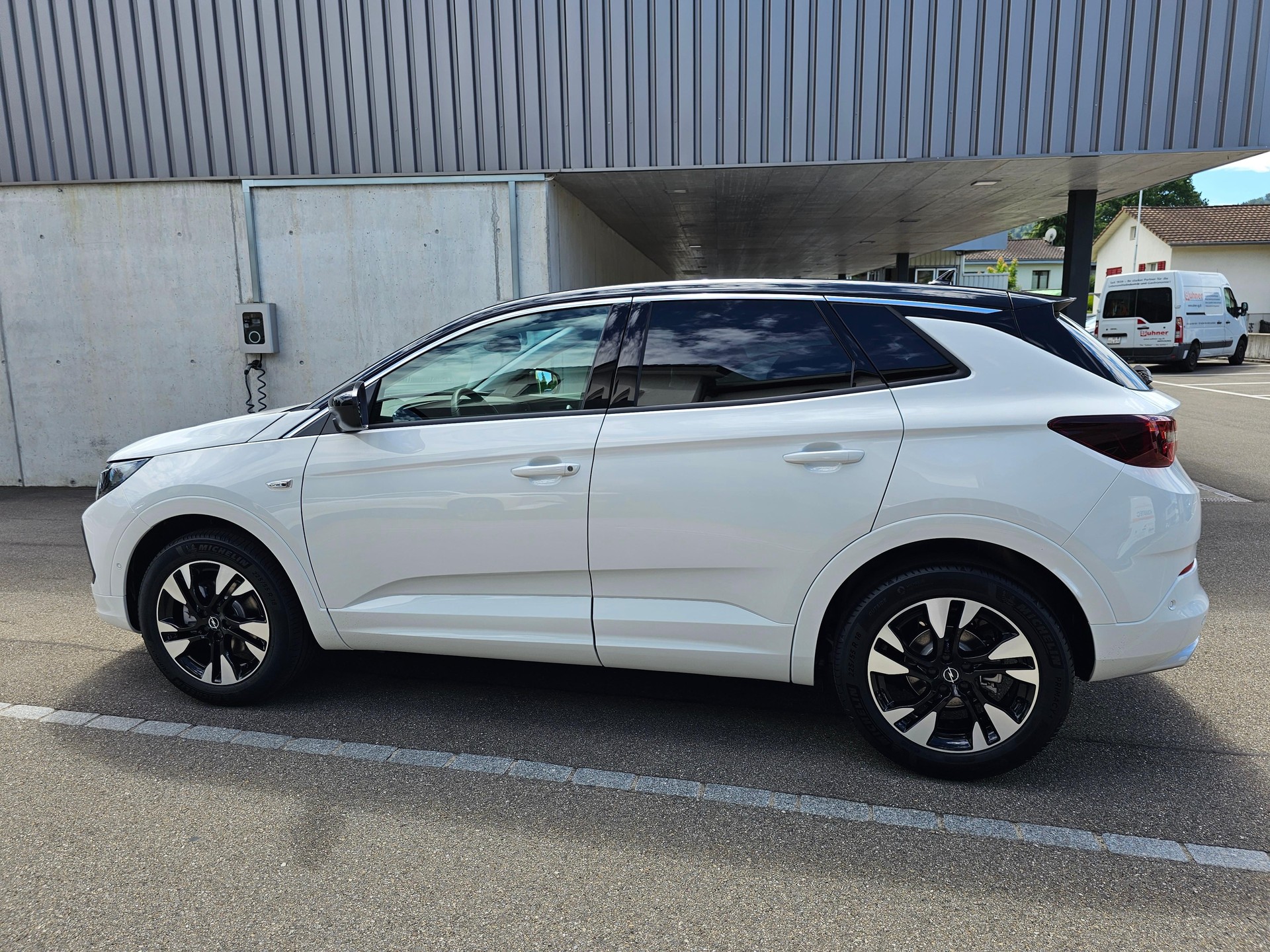 OPEL Grandland 1.6 T PHEV Elegance-image-25