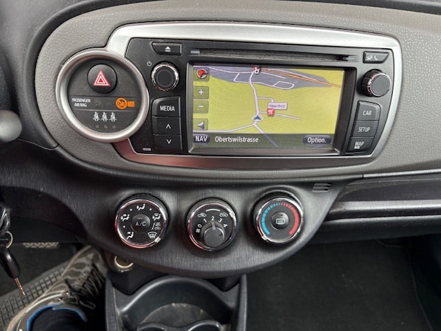 TOYOTA Yaris 1.33 Style Multidrive-image-9