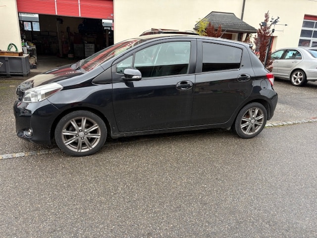 TOYOTA Yaris 1.33 Style Multidrive-image-2