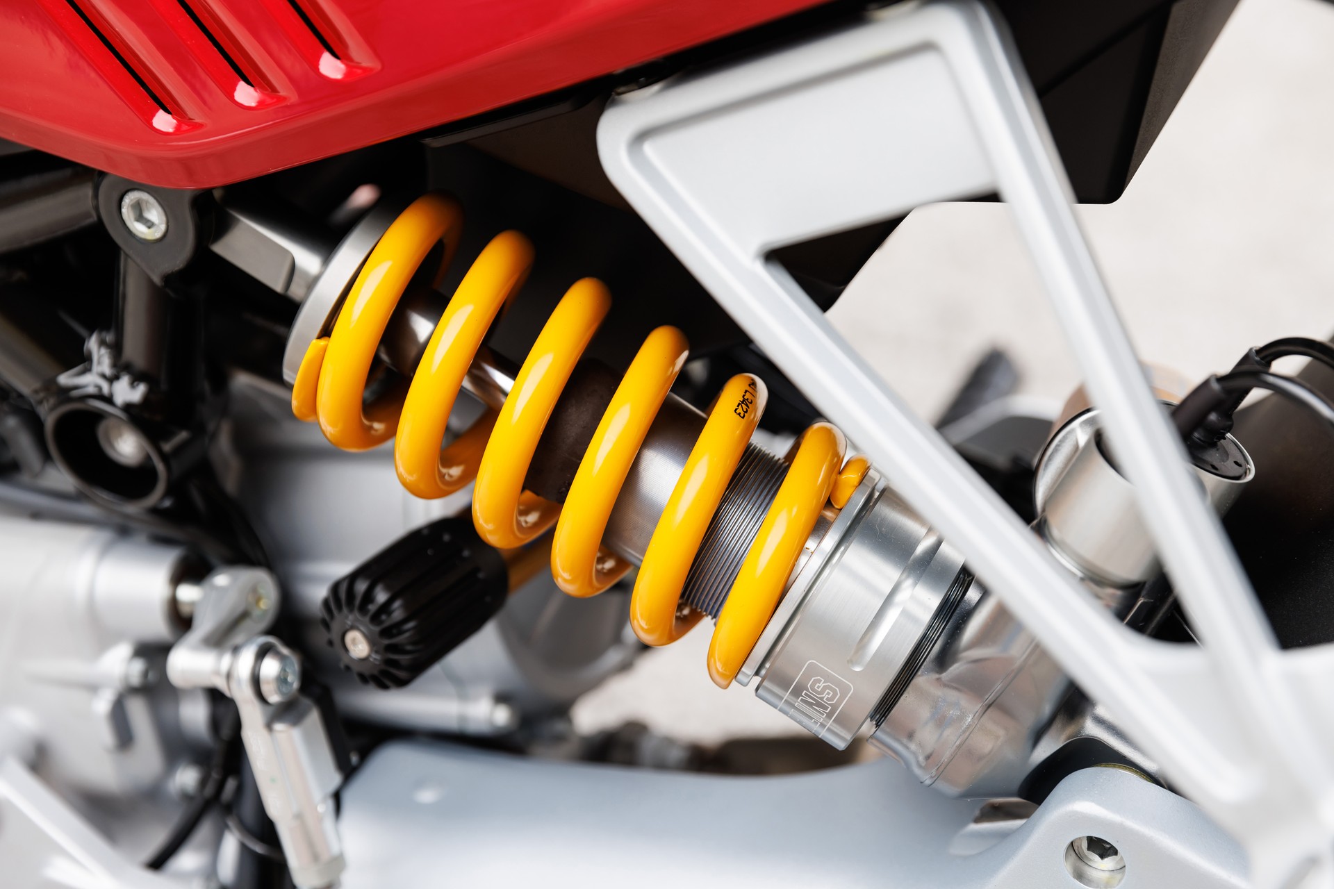 MOTO GUZZI V100 Mandello S Wind Tunnel E5+-image-11