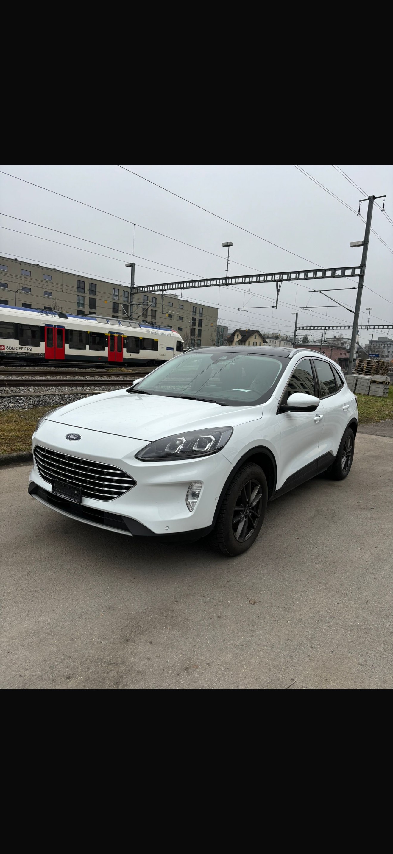 FORD Kuga 2.5 FHEV Titanium 4WD