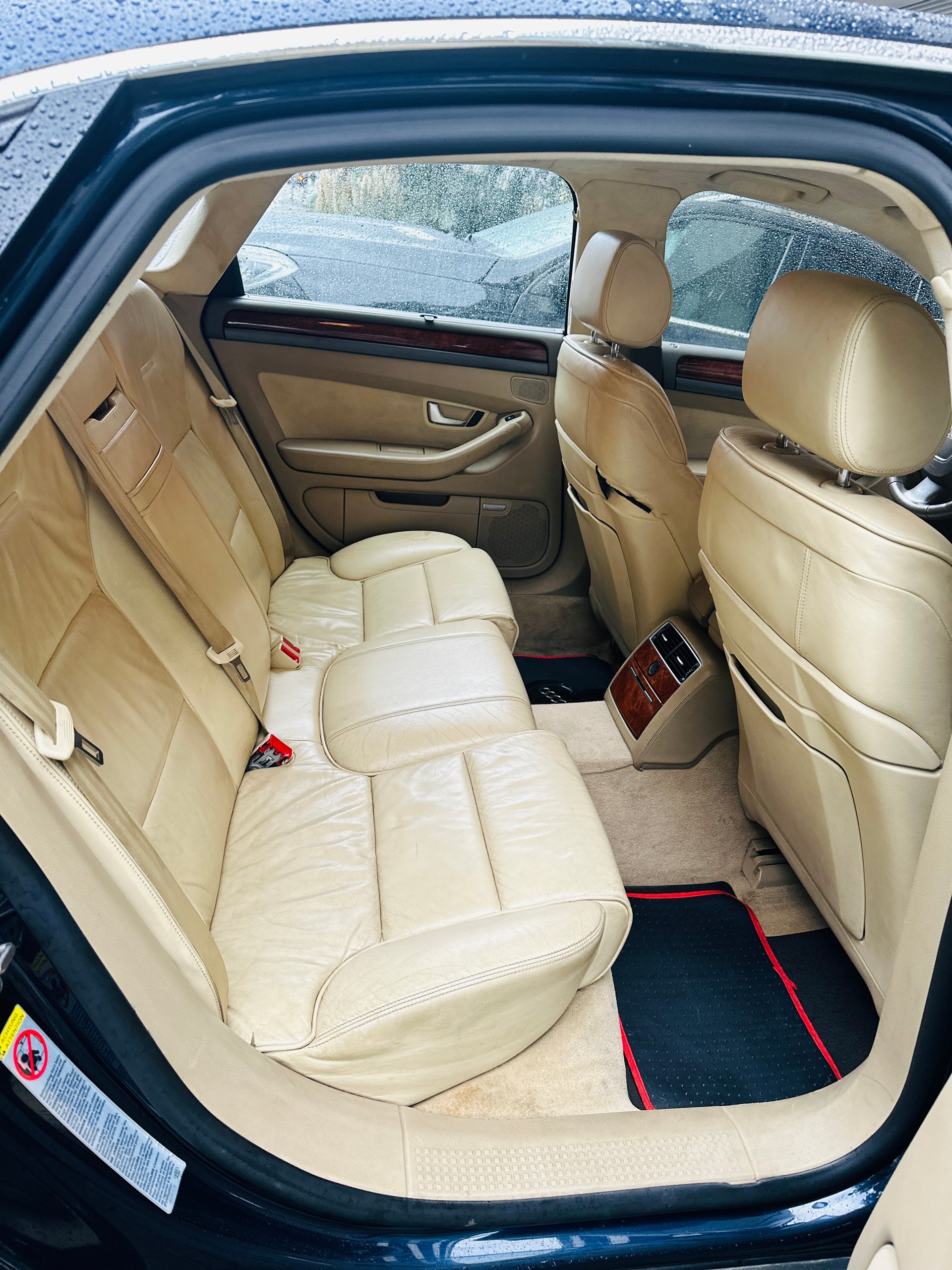 AUDI A8 4.2 FSI quattro tiptronic-image-14
