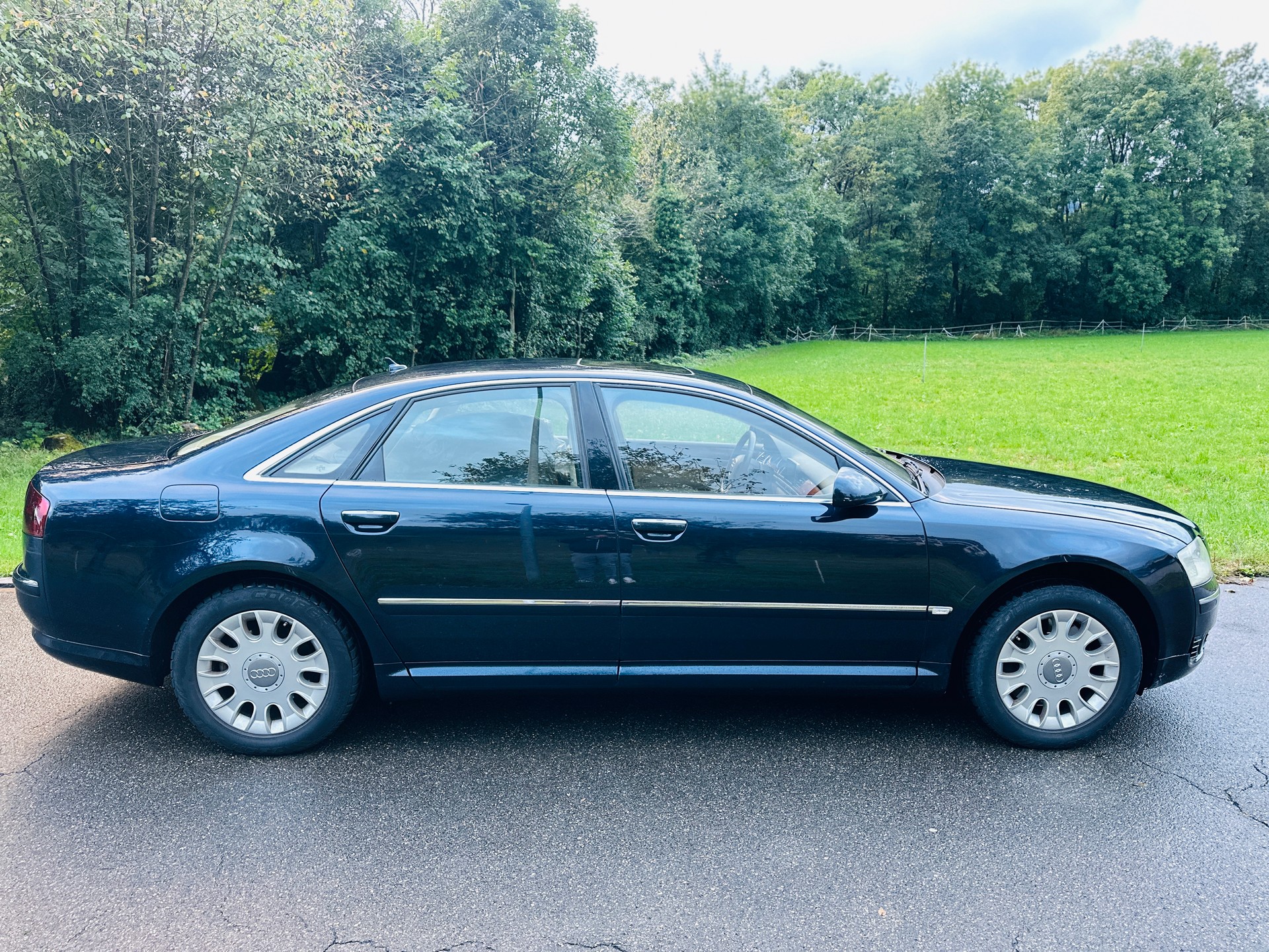 AUDI A8 4.2 FSI quattro tiptronic-image-8