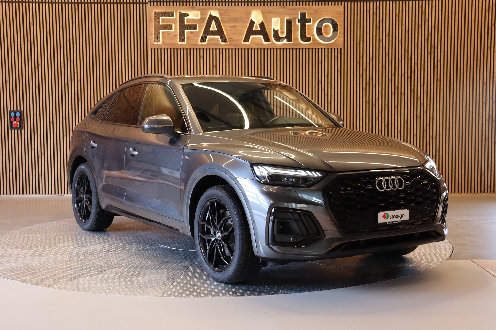 AUDI Q5 Sportback 2.0 40 TDI S Line quattro S-Tronic-showroom-element-2