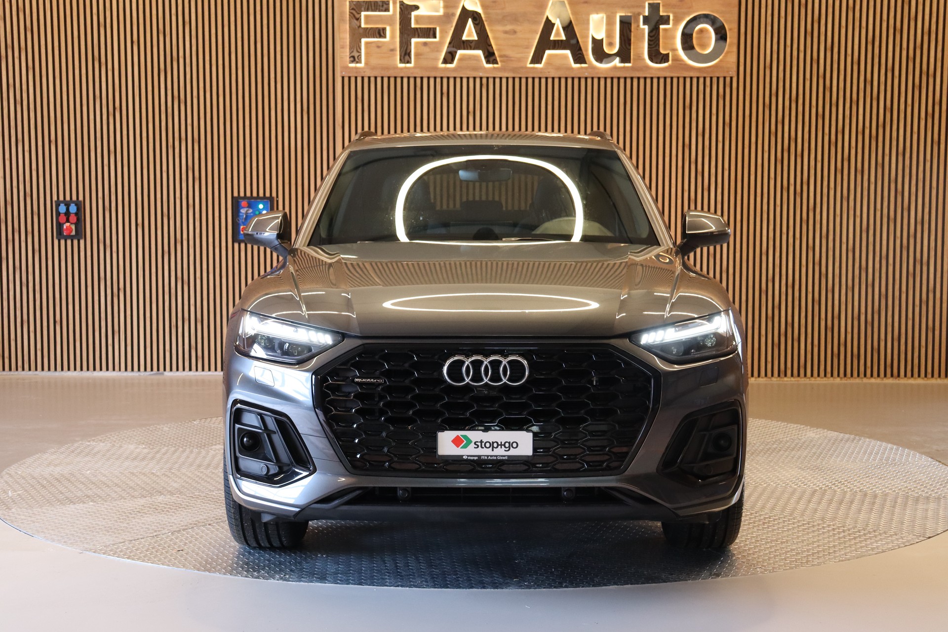 AUDI Q5 Sportback 2.0 40 TDI S Line quattro S-Tronic-showroom-element-1