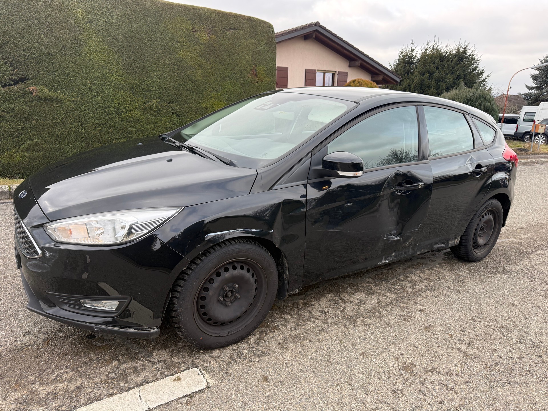 FORD Focus 1.0 SCTi Trend-image-1