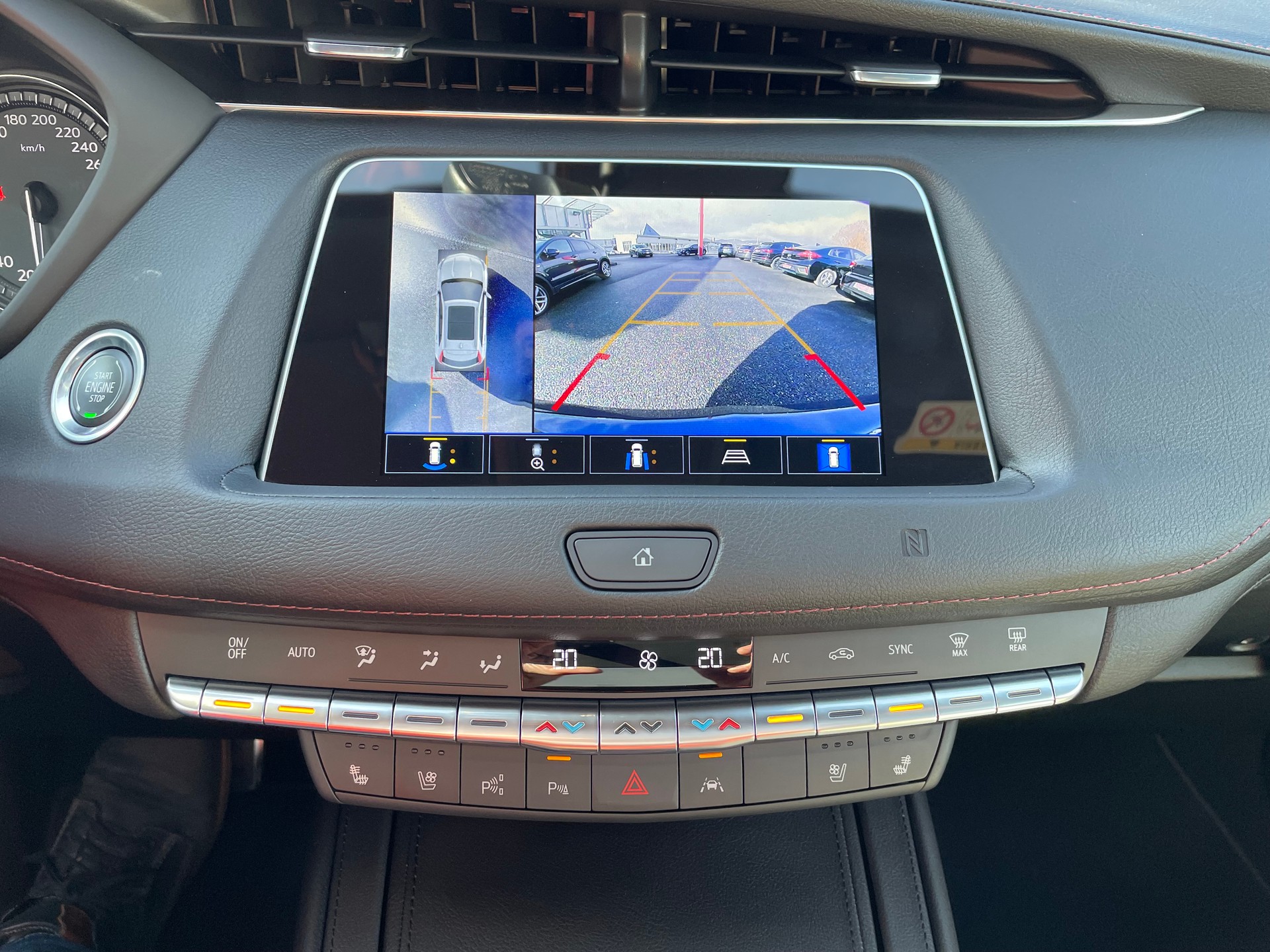 CADILLAC XT4 350T 2.0 Sport AWD Automat-image-15